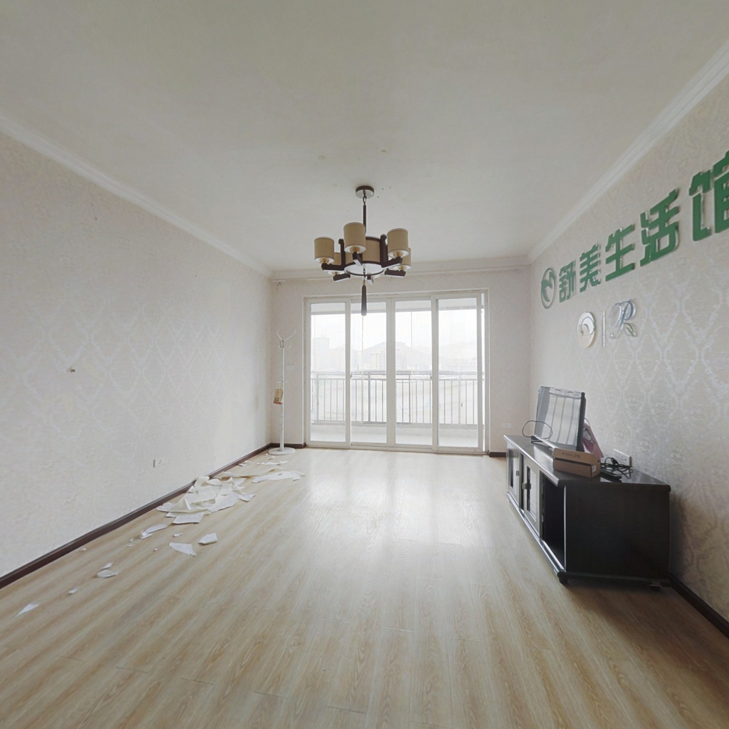 悦景新城 电梯房 产权满2年无贷款 已补土 随时过户