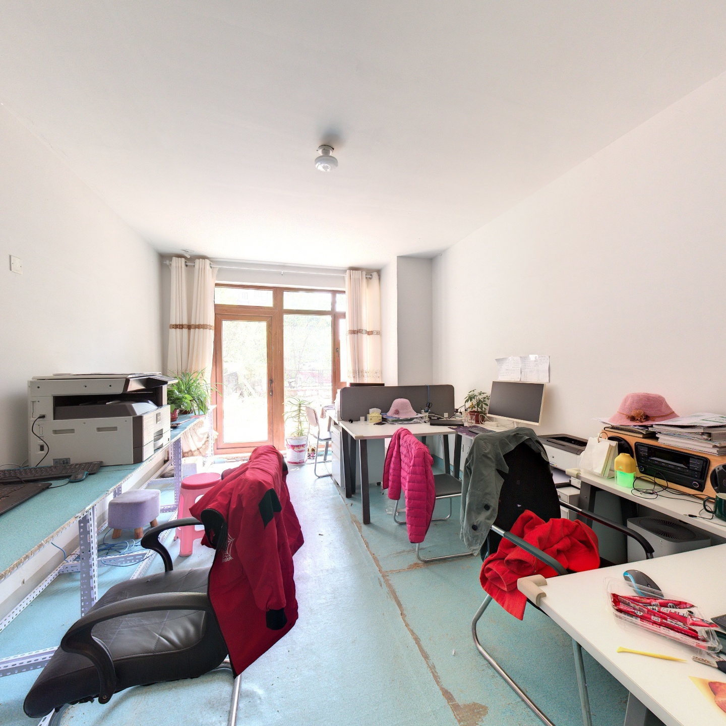 南北通三居带花园，采光充足，户型方正，诚意出售