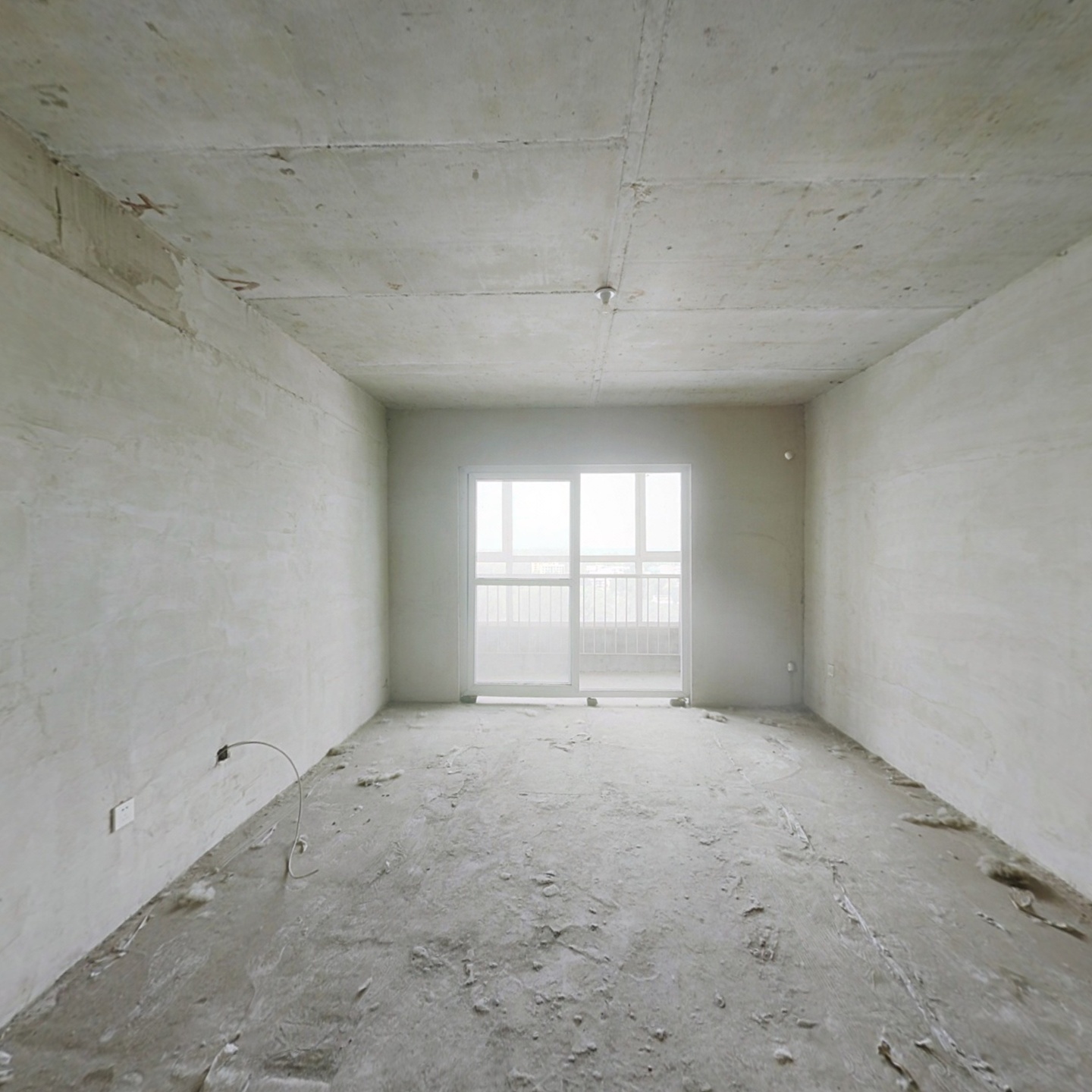 南北通透两居，毛坯房可以随意装修。。。。