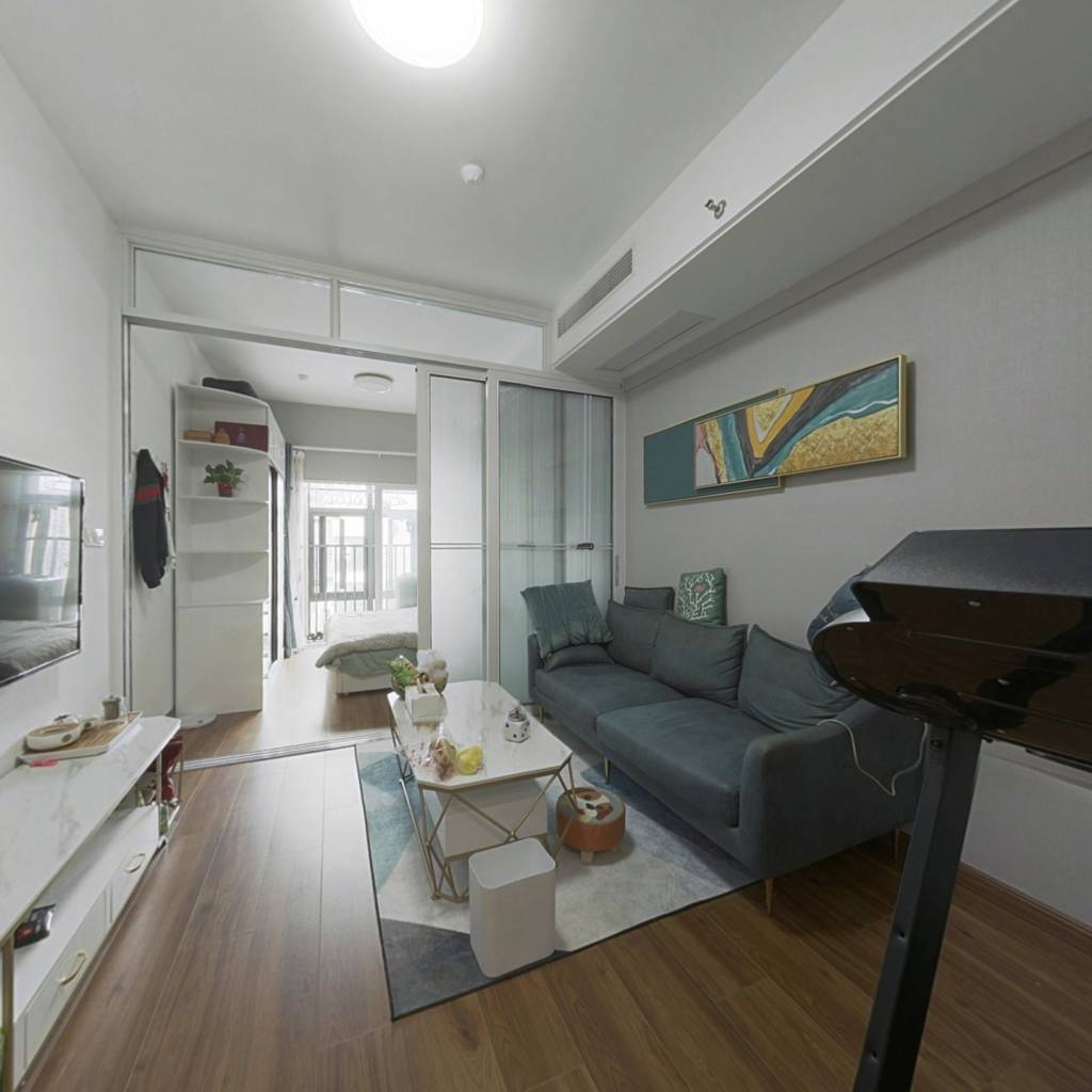 江南CBD商圈SOHO 带阳台公寓 厅卧分开 居家精装。