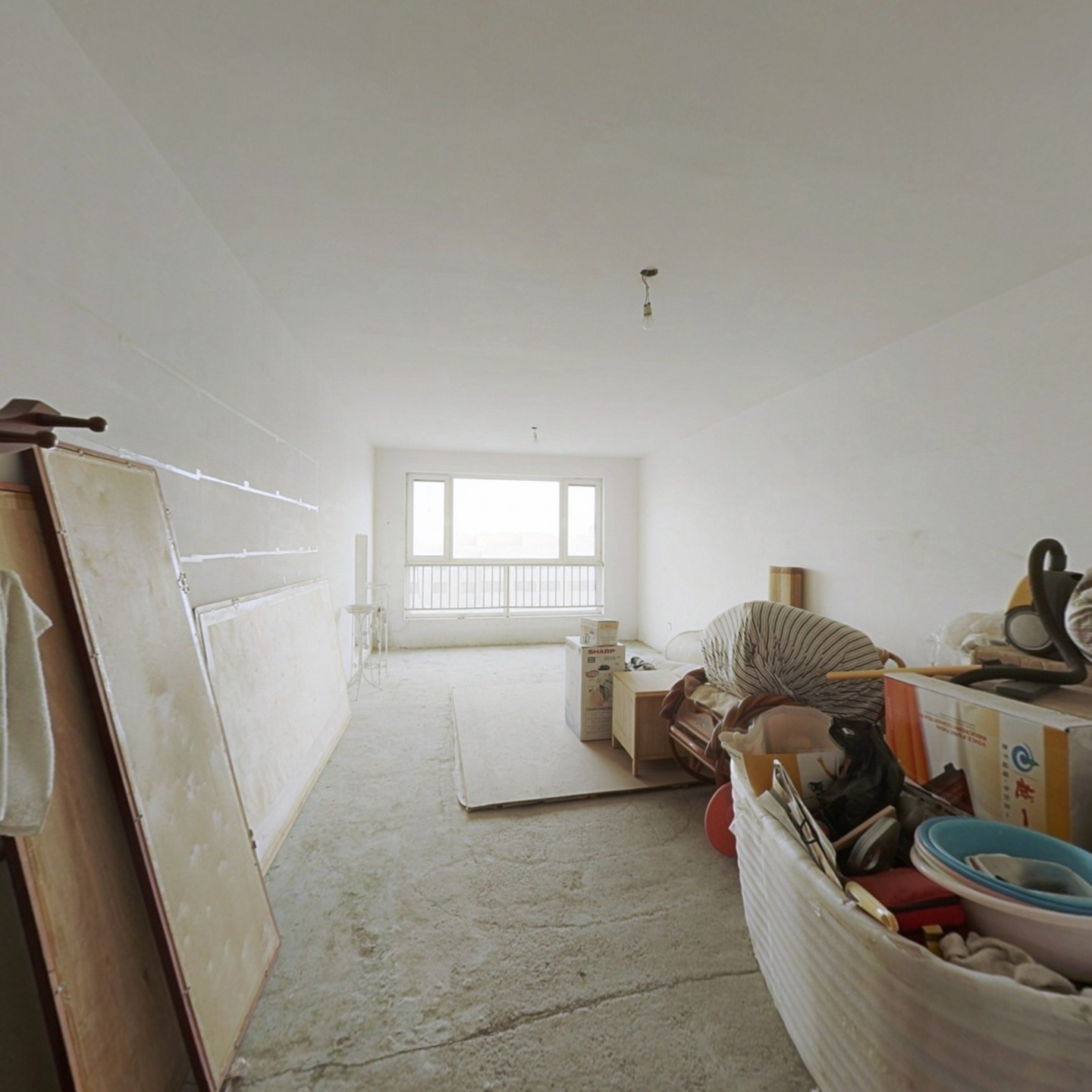 出售； 钻石精品三居，南北通透一梯两户