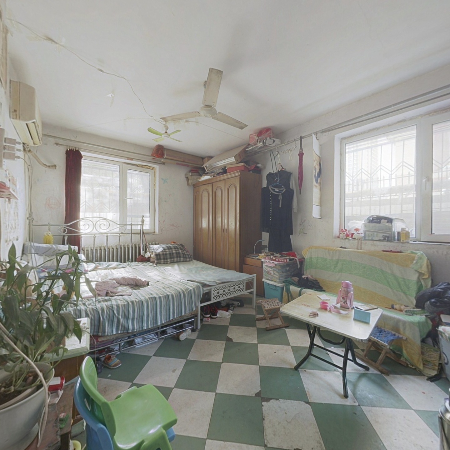 湘江道 私产两室 一楼 适合老人居住