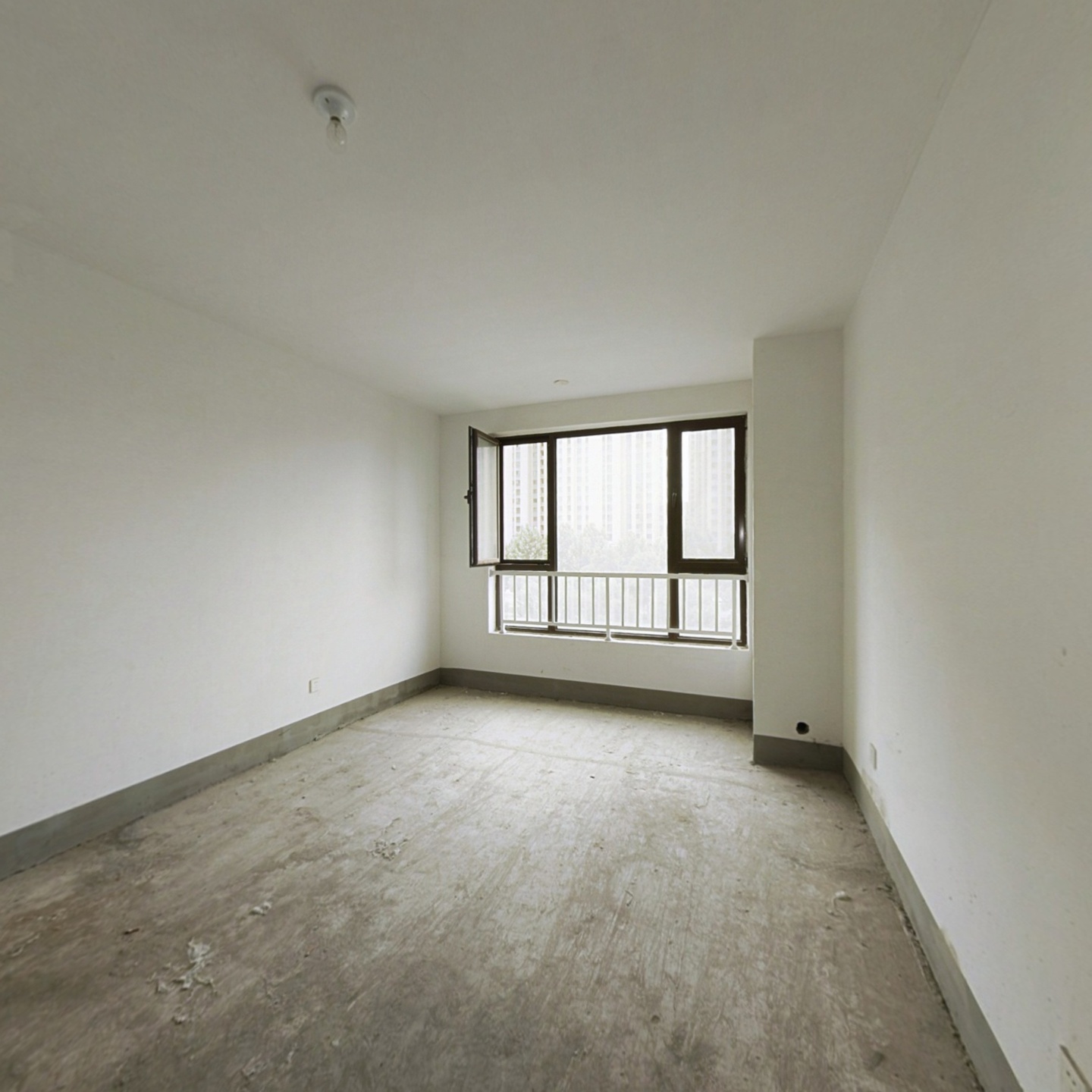 有本，首付总价低，全天无遮挡，品质两居