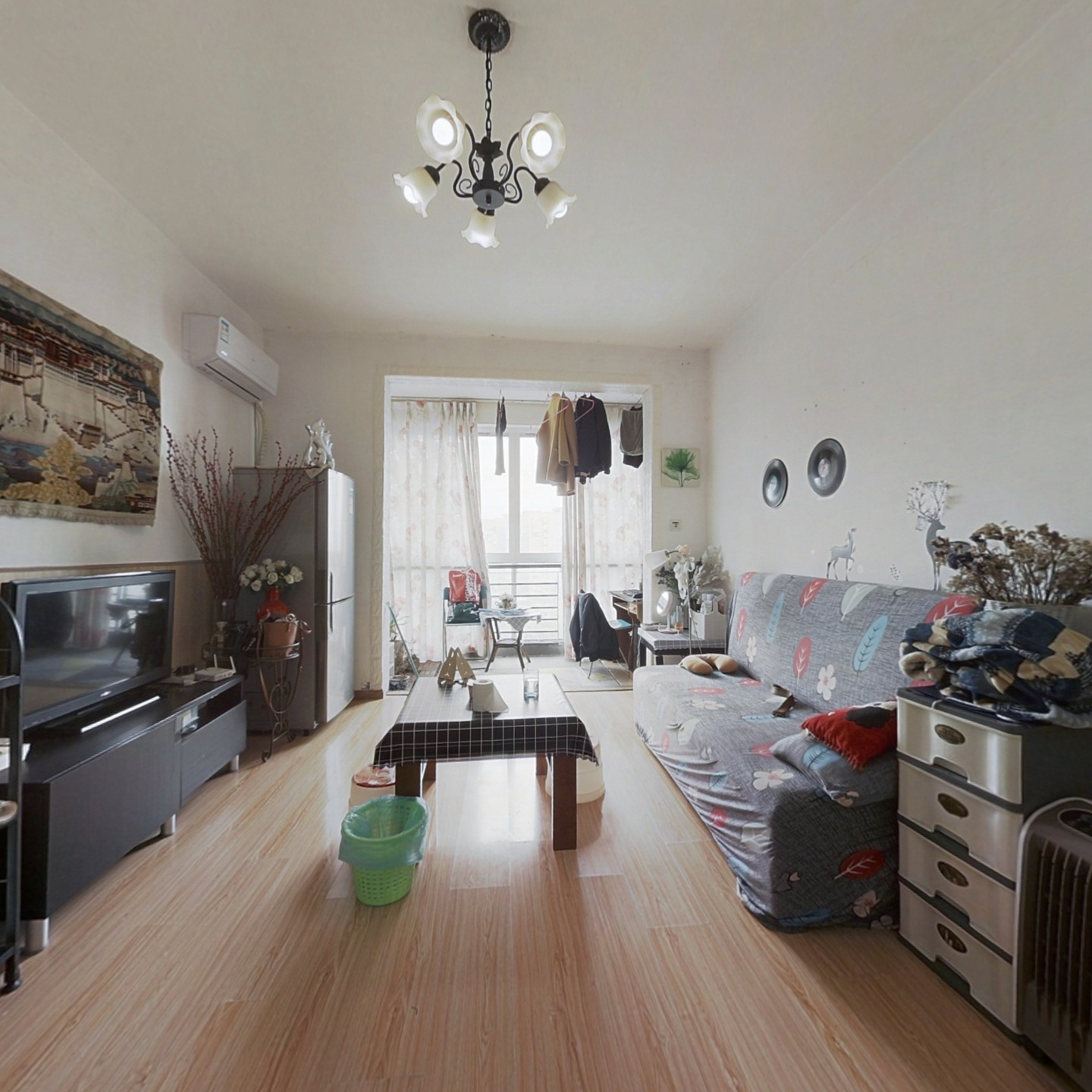 标准套一,户型方正,客厅带阳台,简单装修-成都锦馨家园a区二手房