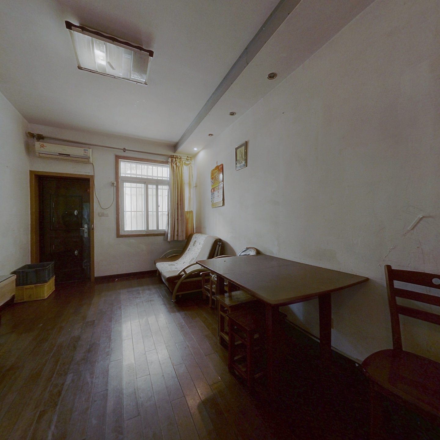 峨嵋新村 2室1厅 有露台 2层半 中科院房改房 有小区