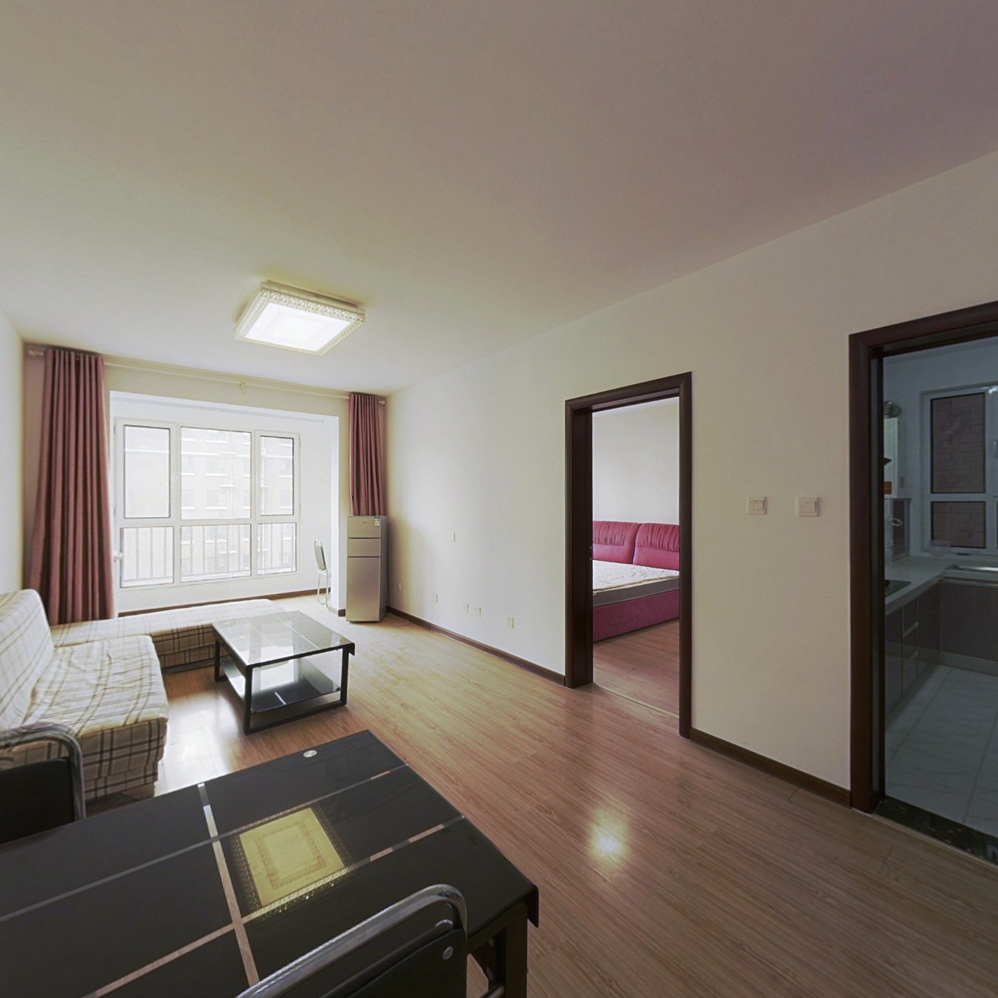 全天采光，无遮挡，有兴趣随时看