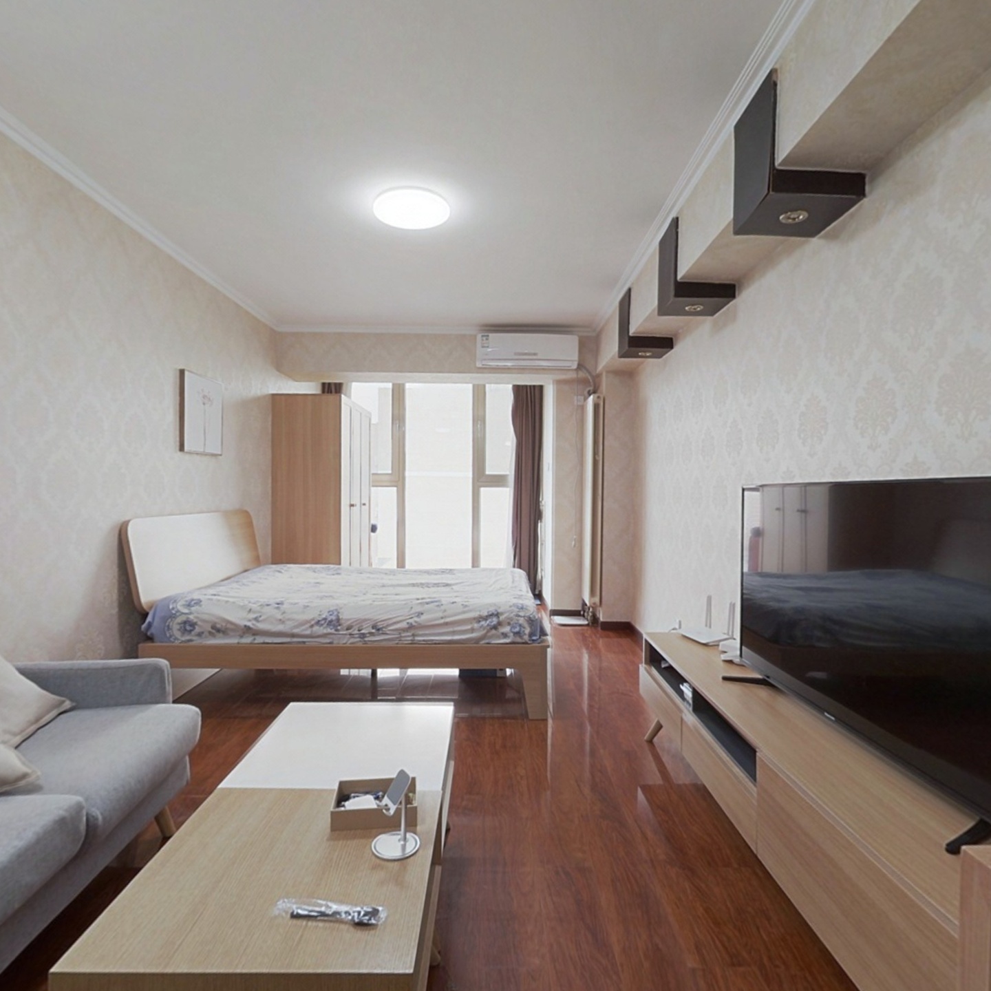 东方财富 1室0厅 东