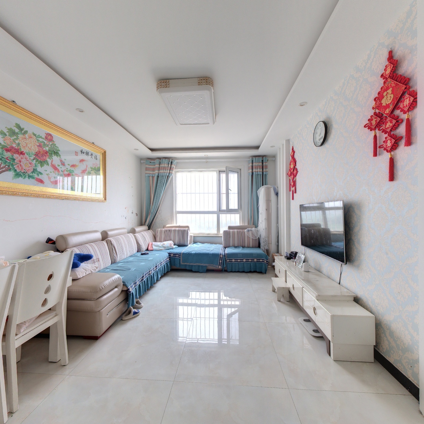 公摊小，楼层好，配套齐全，交通便利。房子带电梯