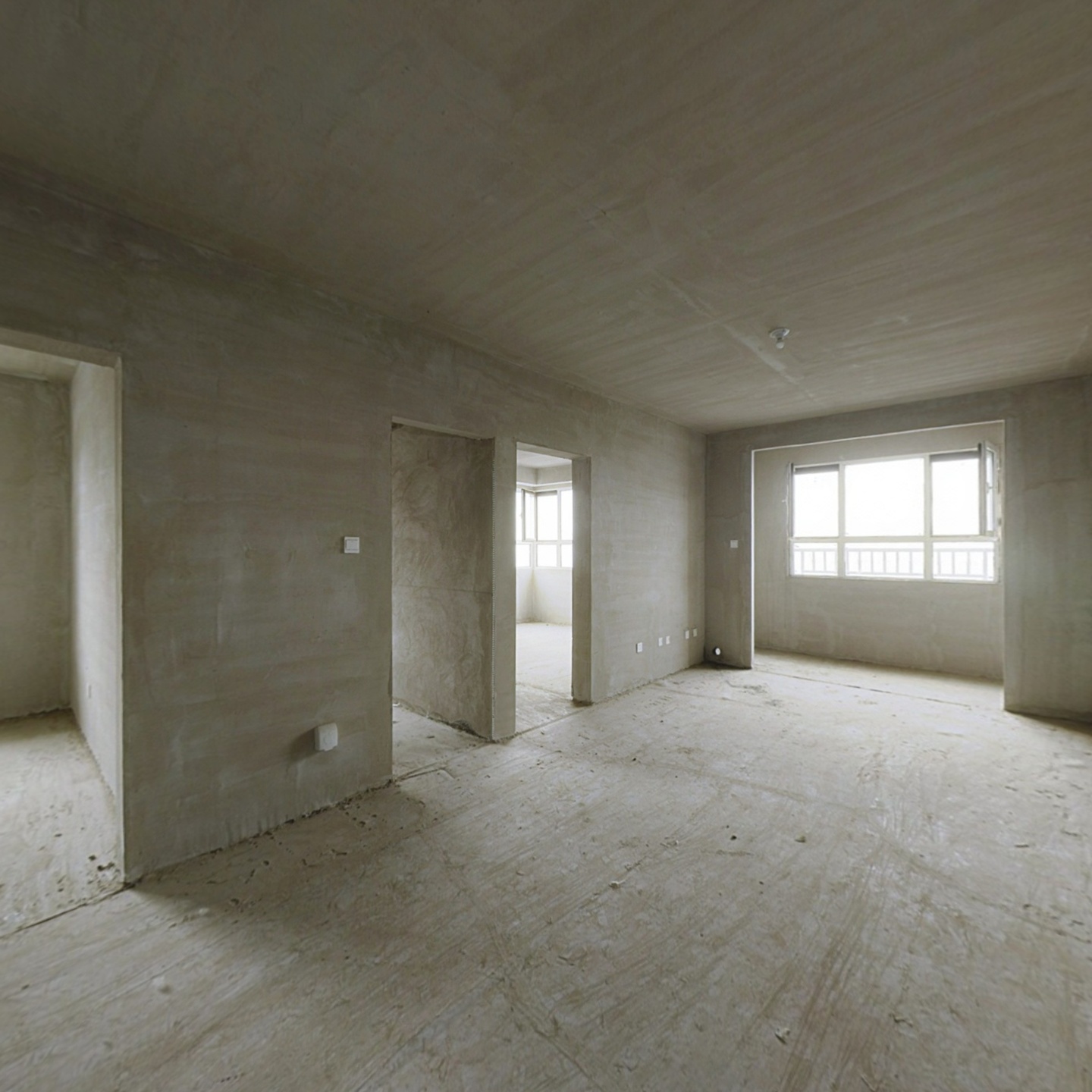 高铁片区牛津花园，东南两居， 中间楼层 采光充足