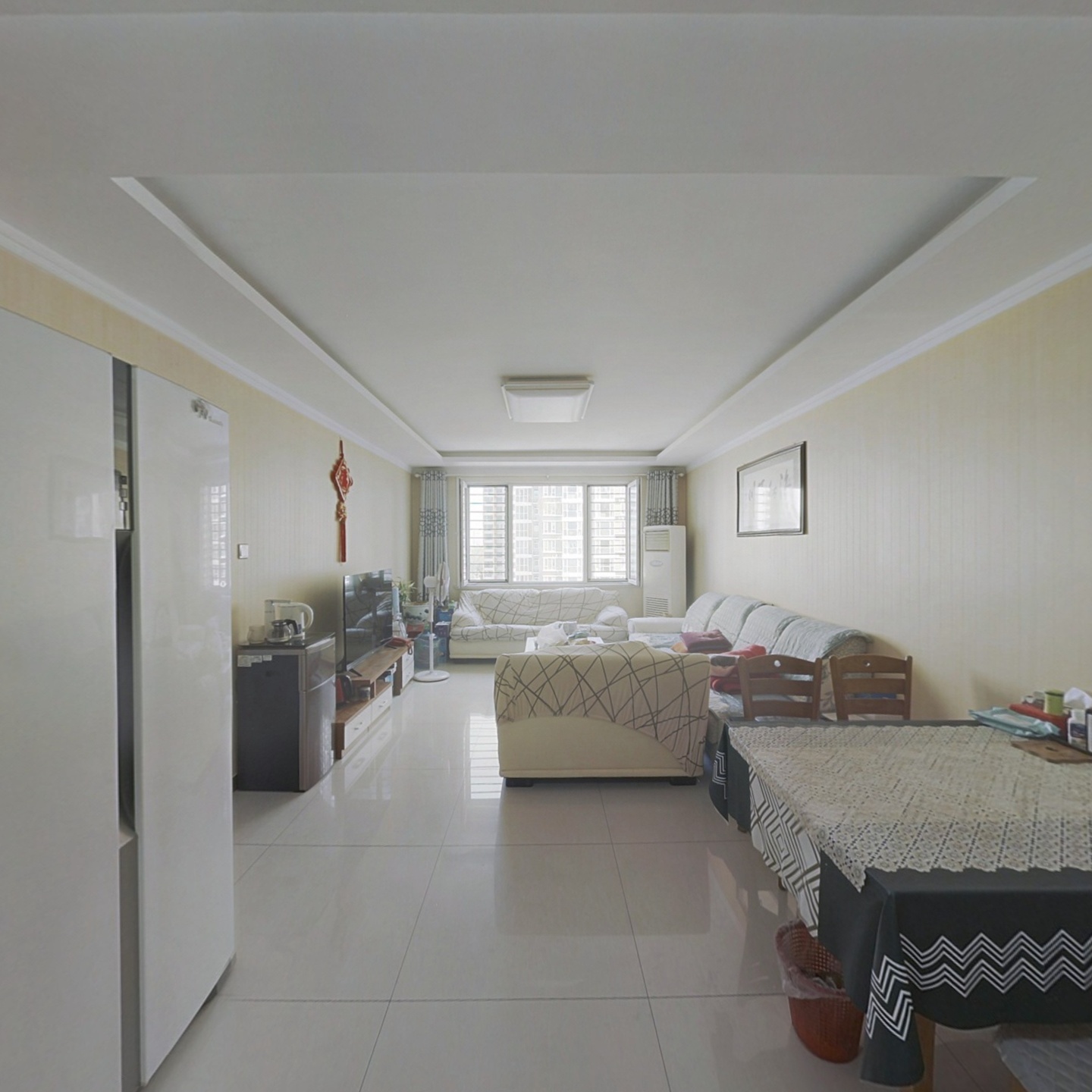 南北通透大两居，楼层好无遮挡采光好。