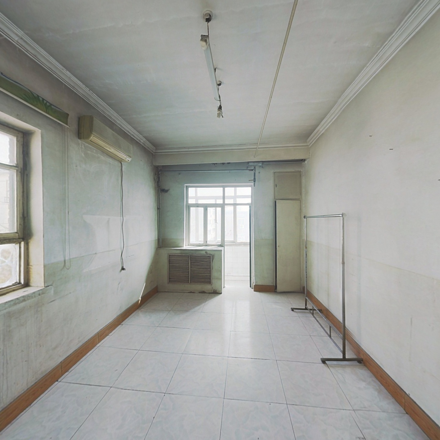 范阳路矿山局家属院南院西向两居