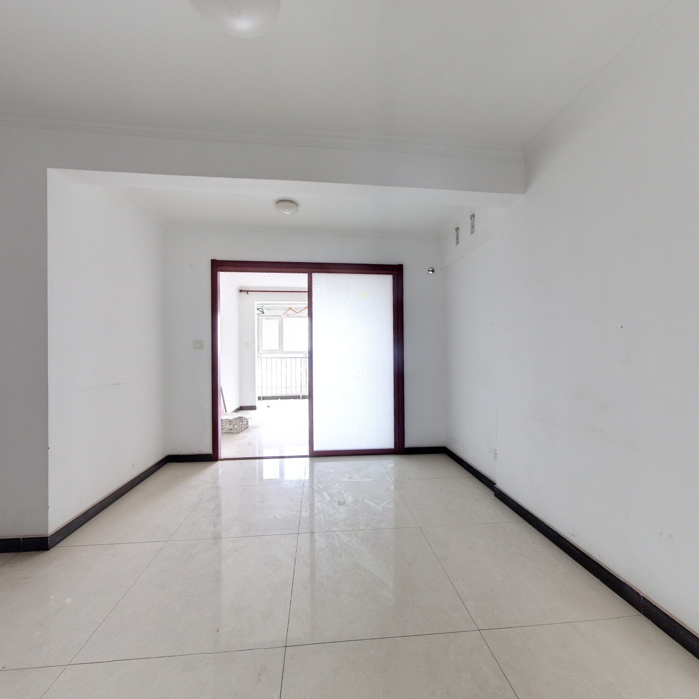 房本满五唯一，南北通透格局  楼层好 采光充足