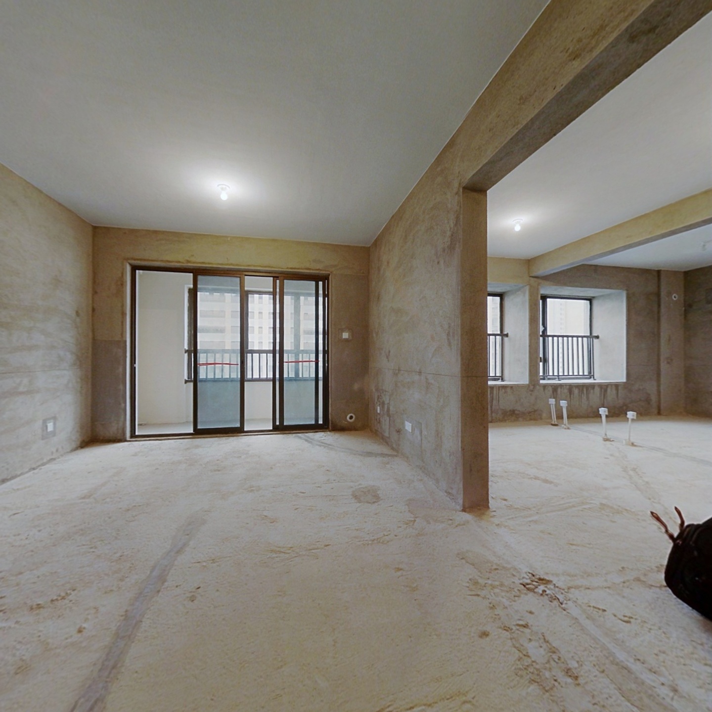 碧湖印象 3室1厅 205万