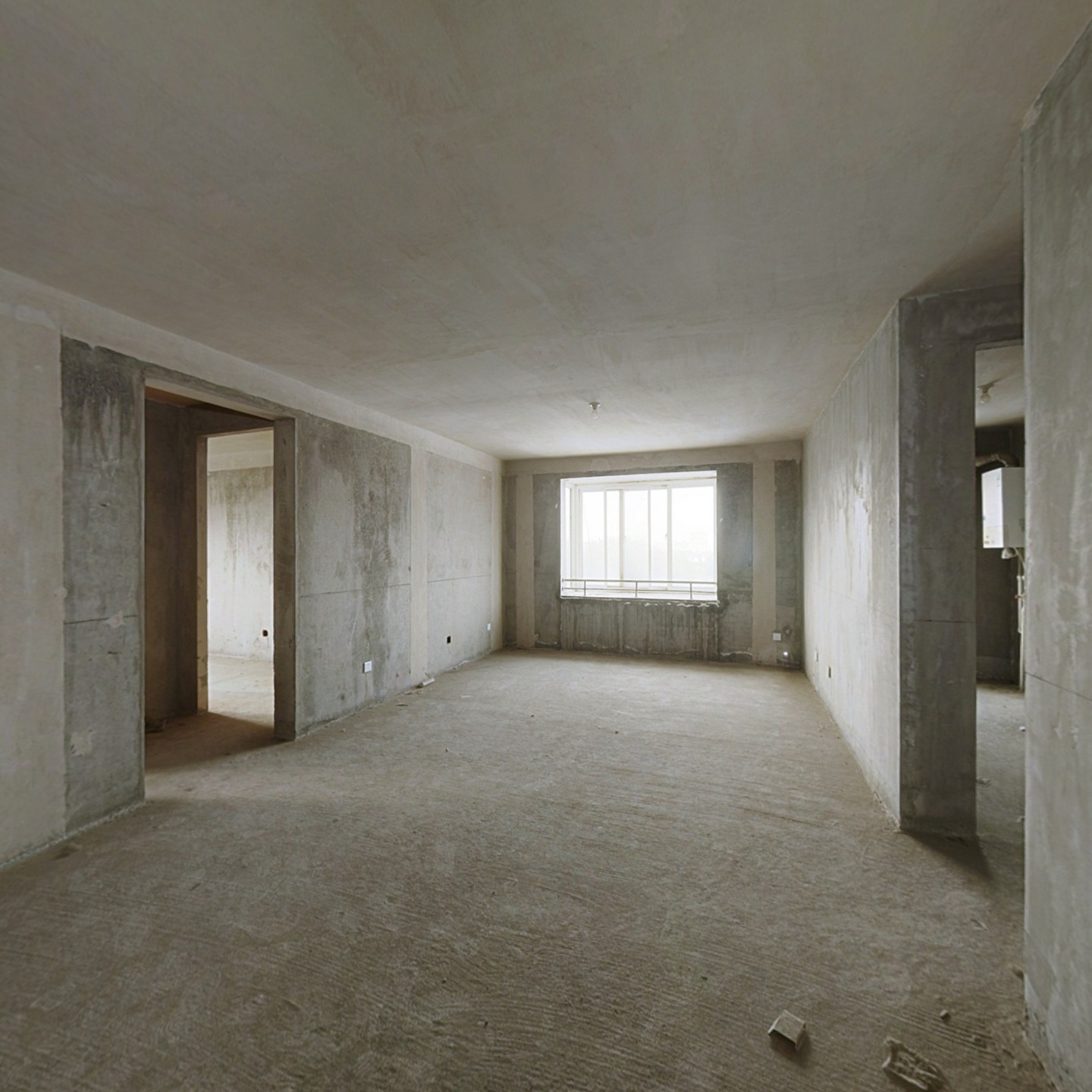 交通便利 满五唯一 东西朝向 开发区户口