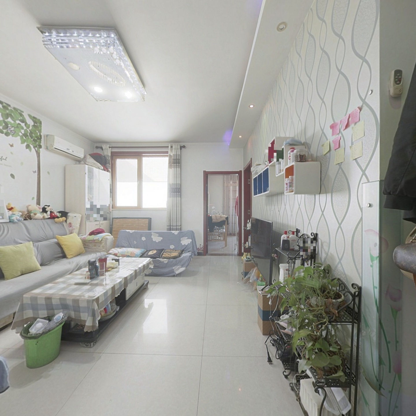 曲江澜山刚需两室，诚心出售，有客户先看VR。