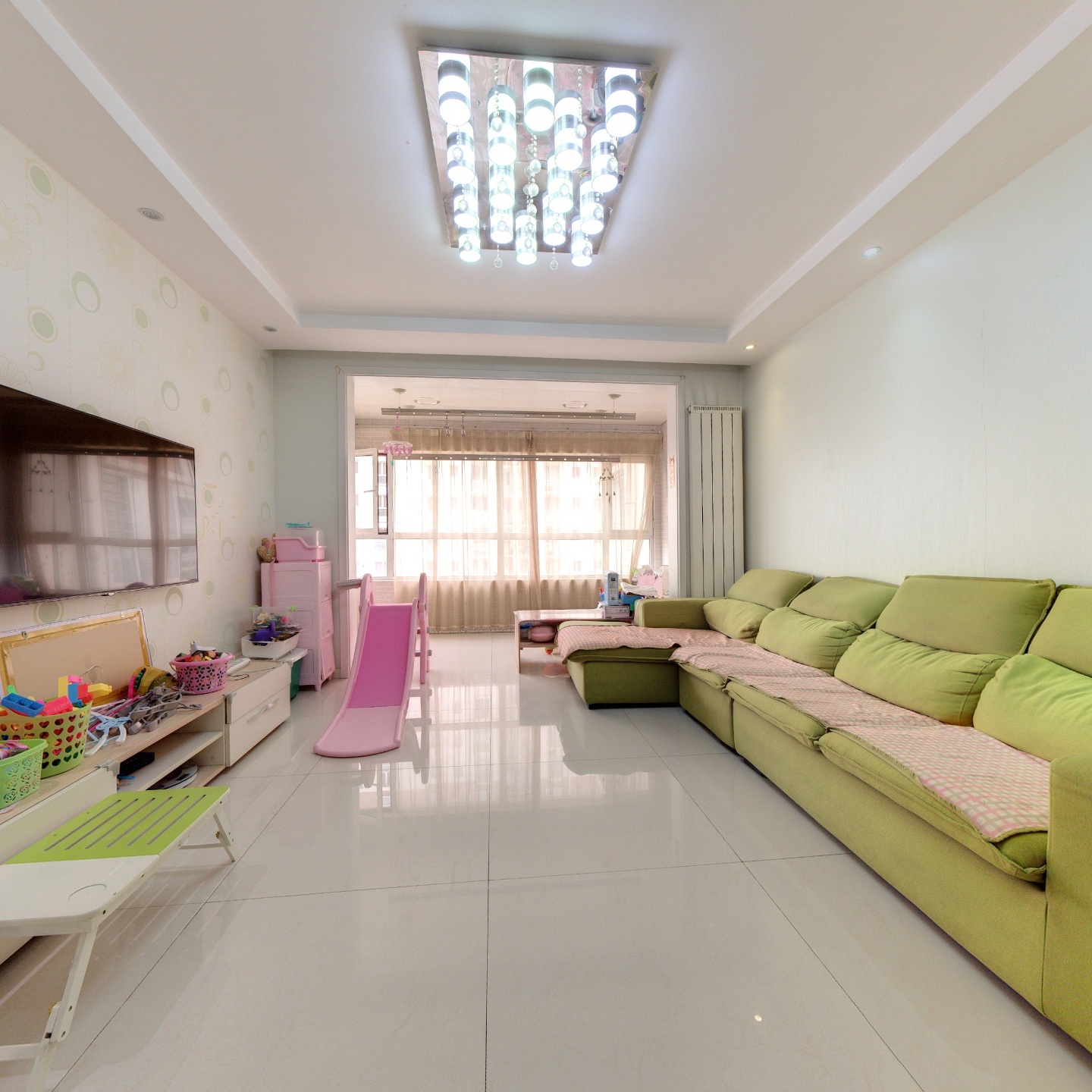 物探局平安D区 集中供暖 精装三居室 拎包入住