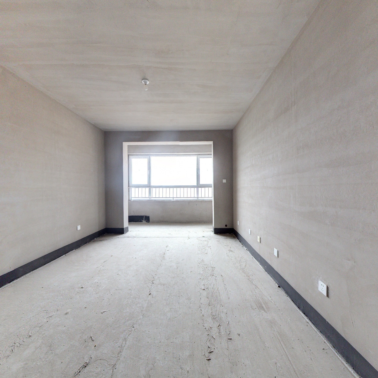 好楼层，采光好，全天都能进光，小区楼间距长，绿化高