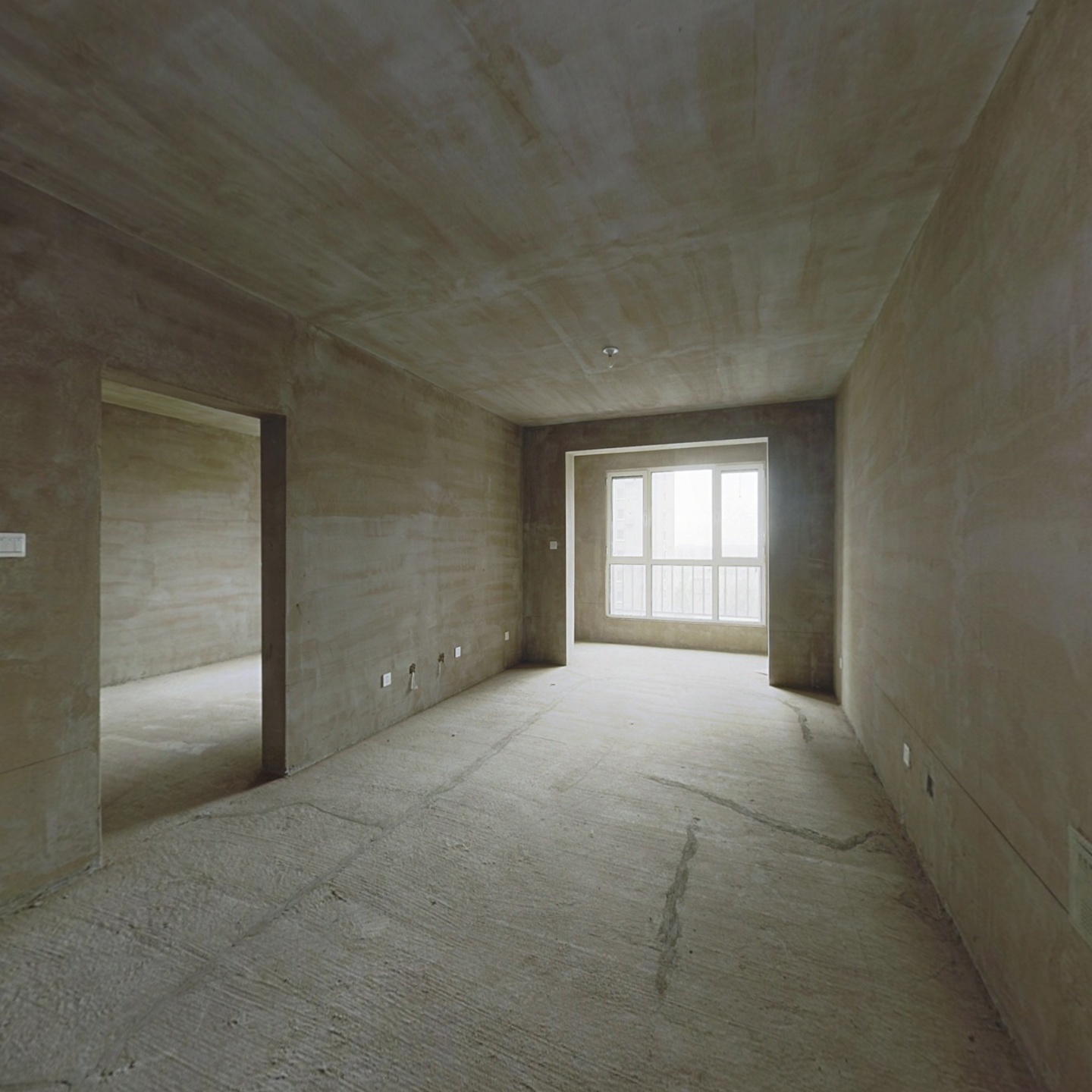 此房全阳两居，出行方便。交通便利，出行方便。