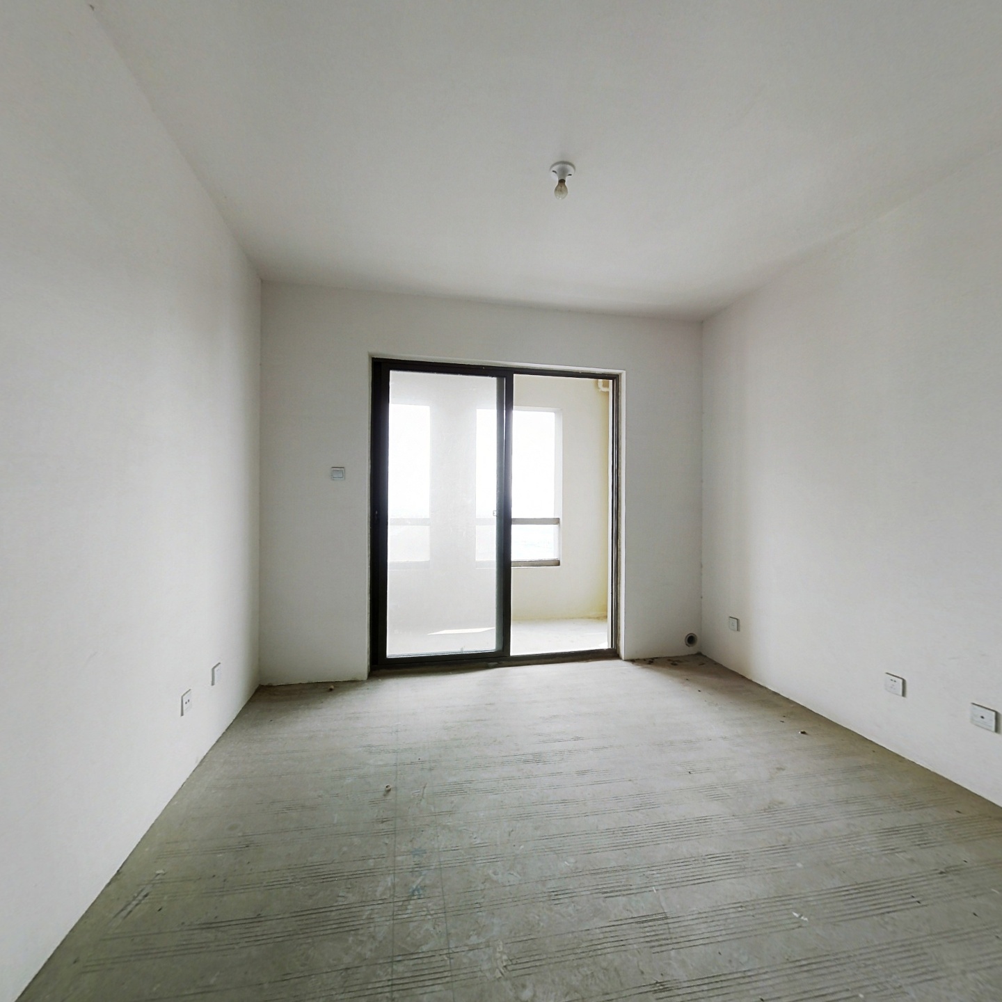 纯毛坯100平三房 楼层好 小区品质高 看房方便