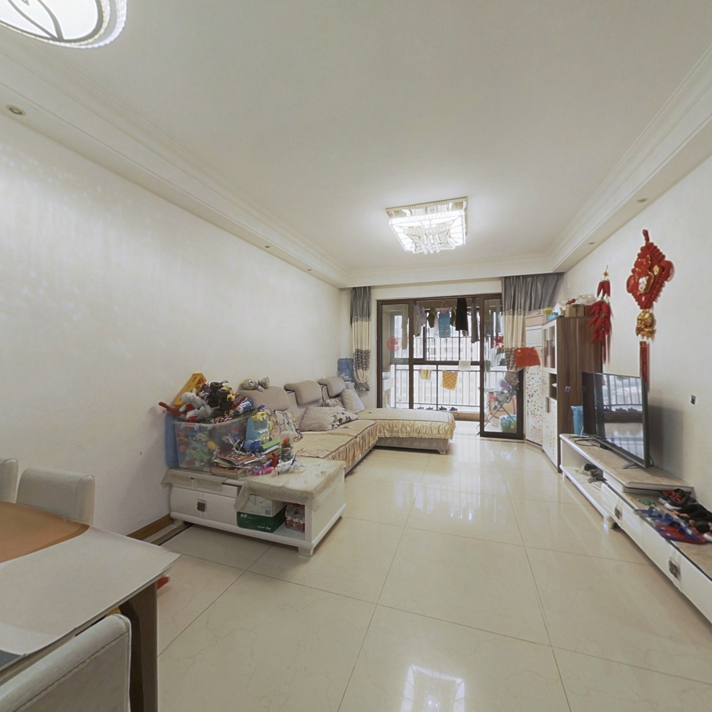 中海锦城精装两房 满2年，保养很新，看房方便。