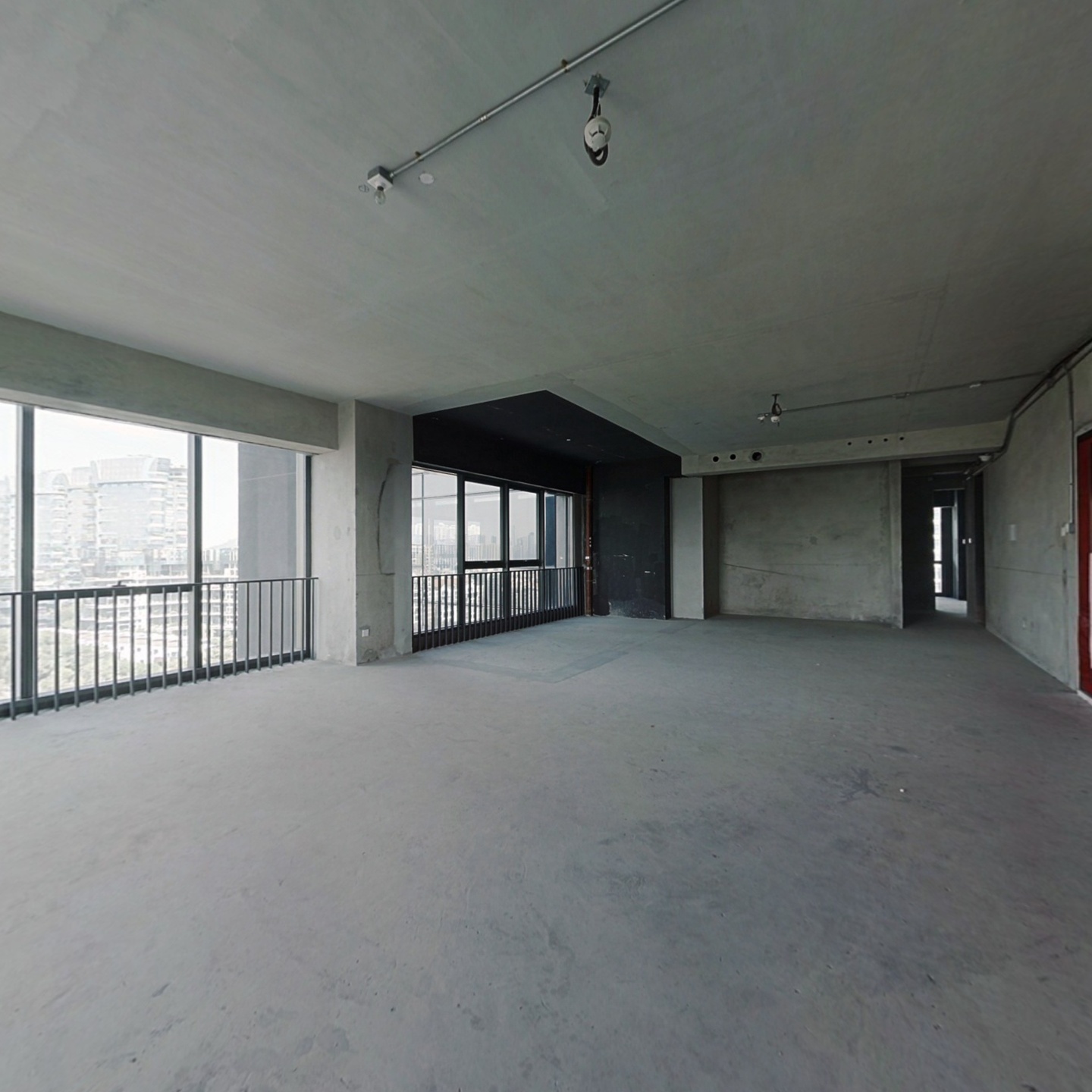 深圳住宅标杆，大堂9.9挑高，3.3米层高，户户看湖景