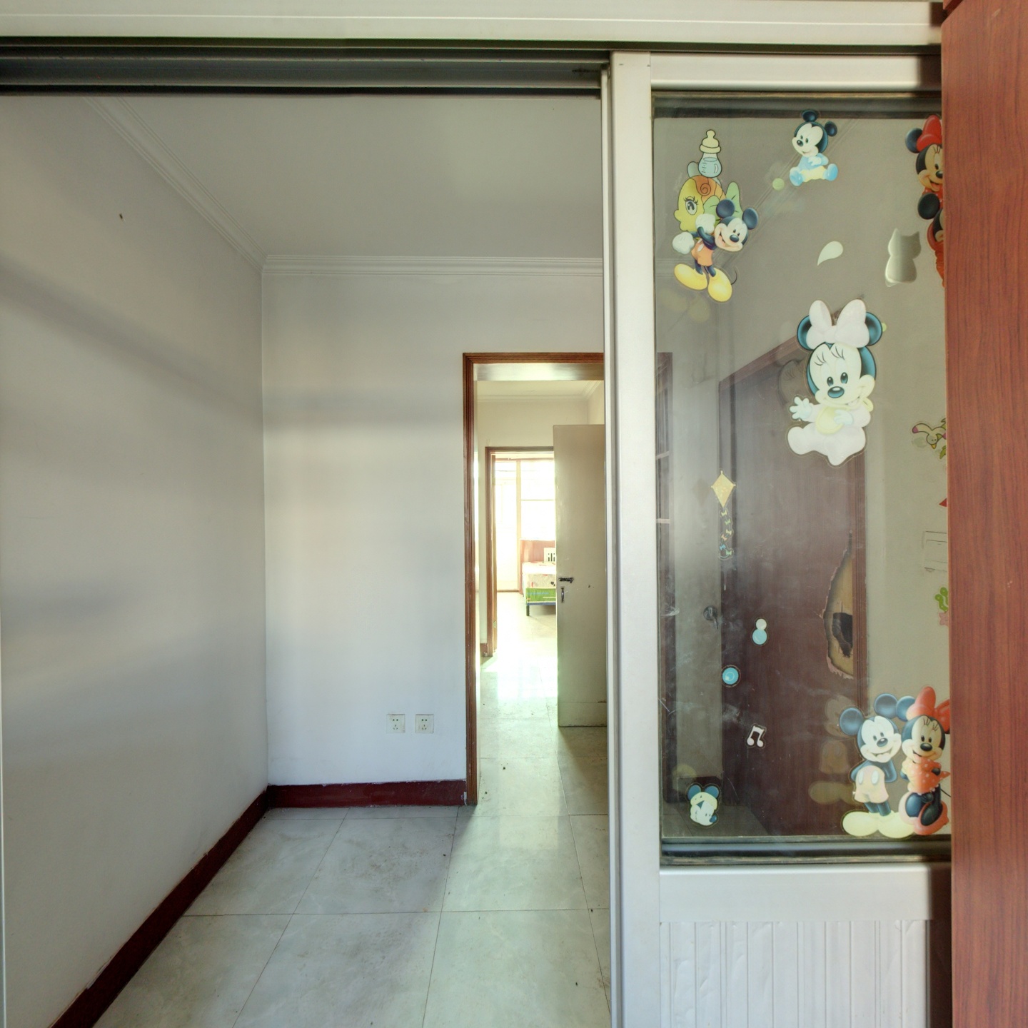 位置在华阳东路，小区环境好，出行方便