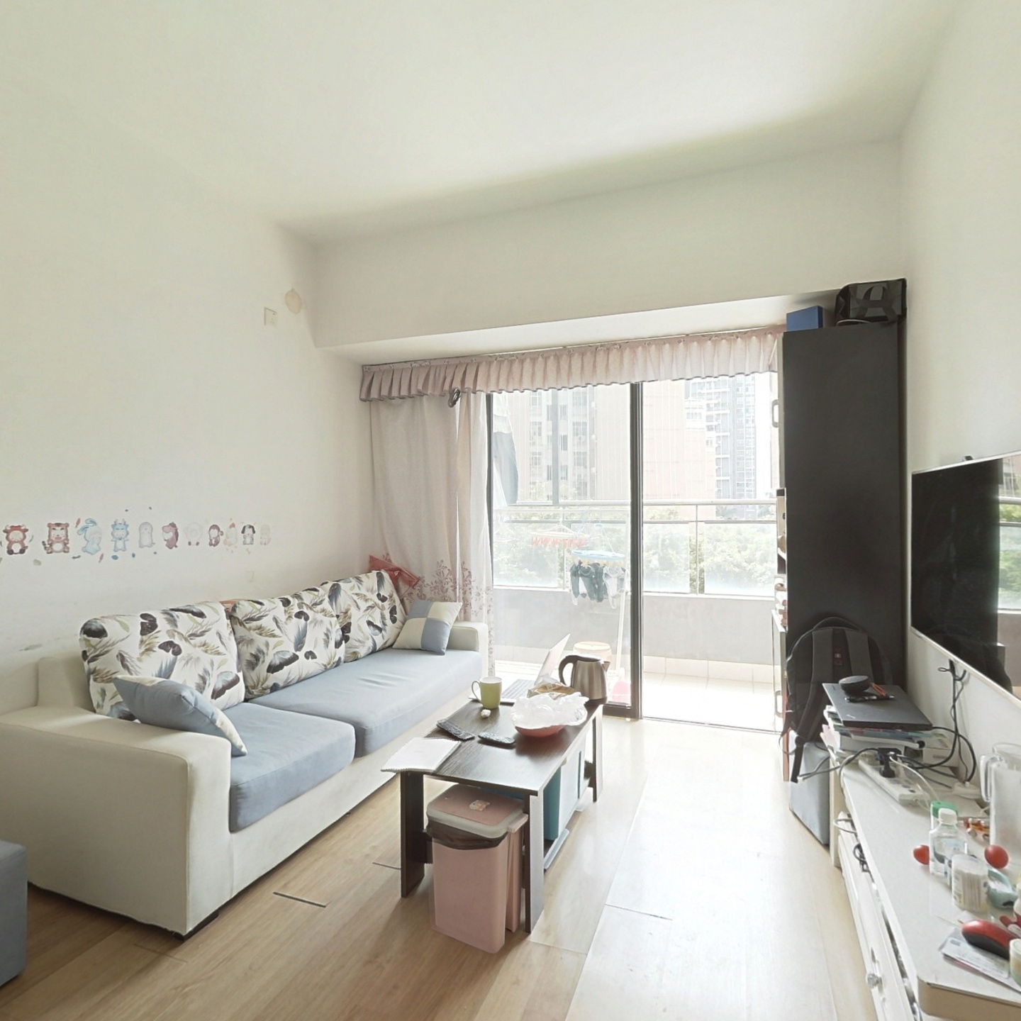 精品两房,客厅出阳台朝东南 白领优选