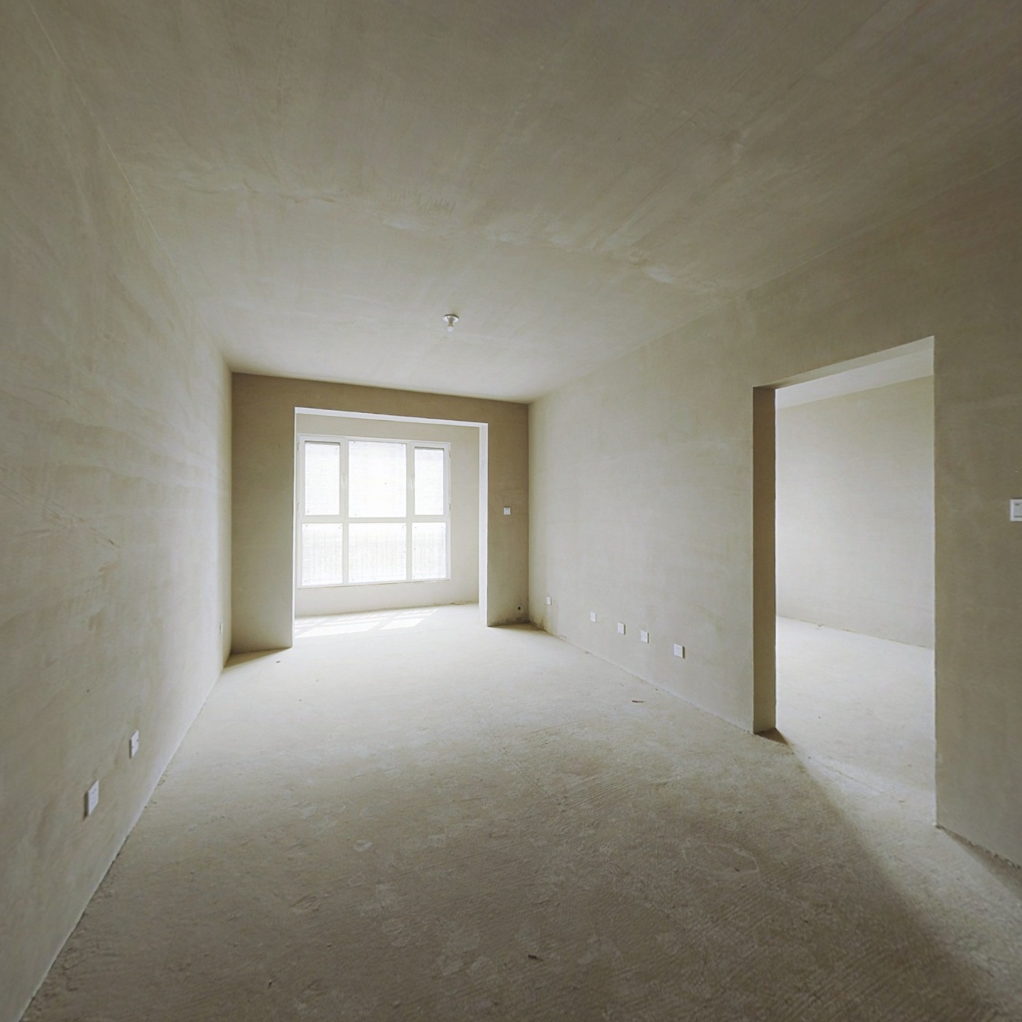 南向两居，毛坯可以随意装修，业主诚意出售