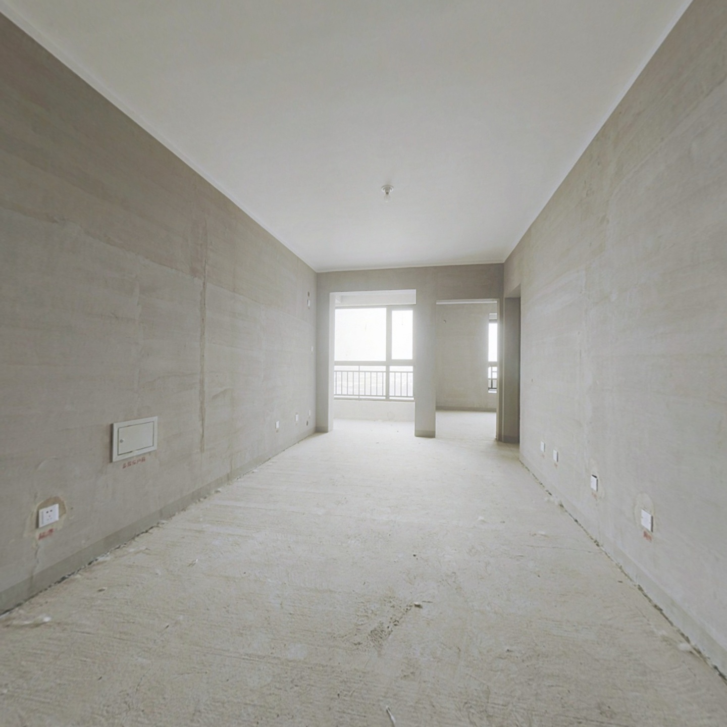 天伦湾朝阳两居 采光充足 毛坯随意装修