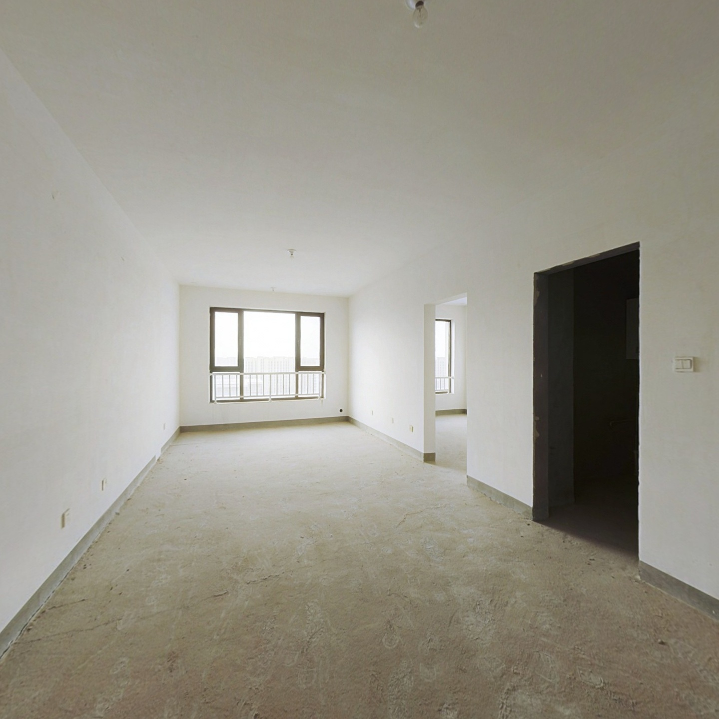 鸿坤南向2居格局好，楼栋好，采光充足 ，随时看房..