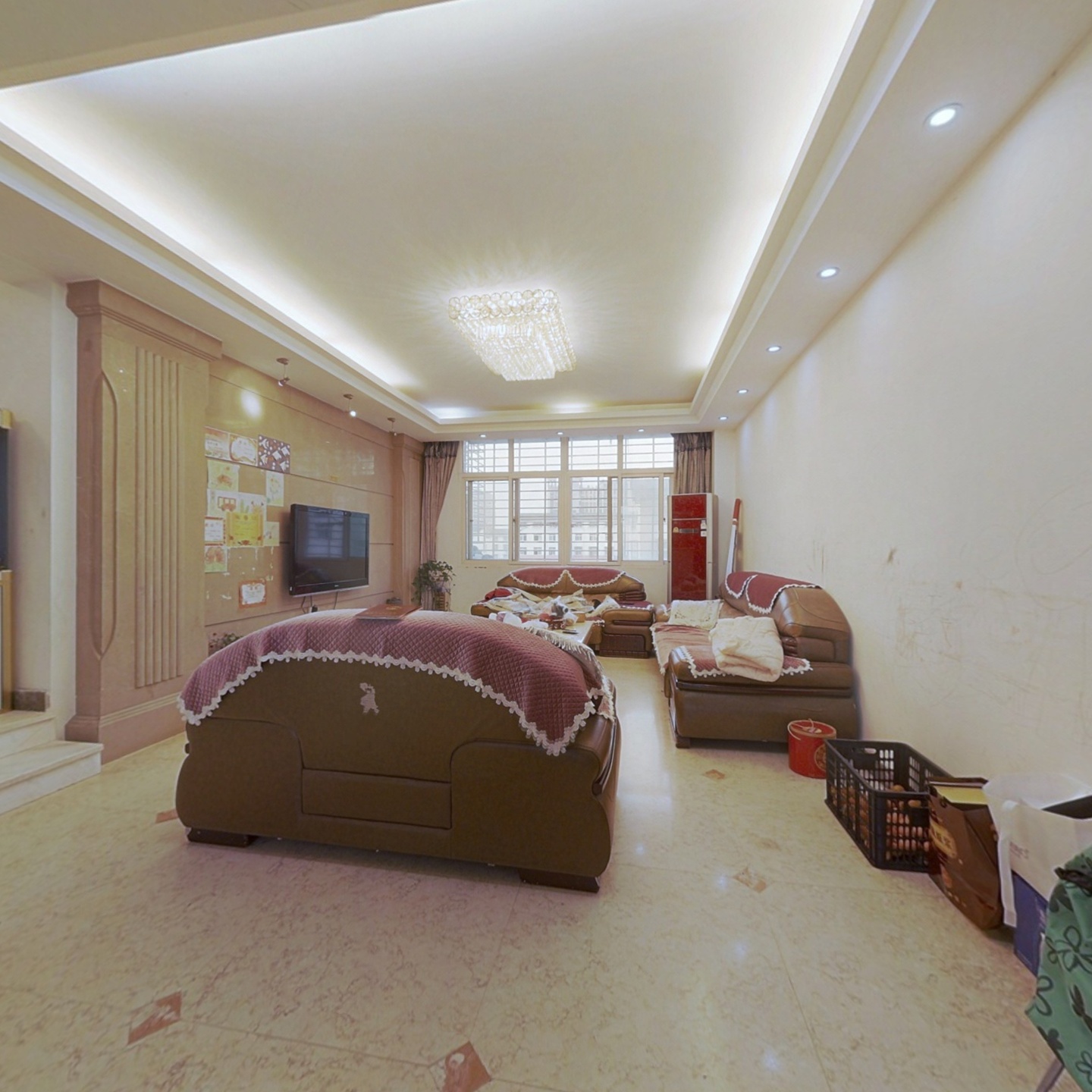 户型方正,格局好,电梯楼层好,大面积_鄂州鸿盛花园二手房4室2厅190.