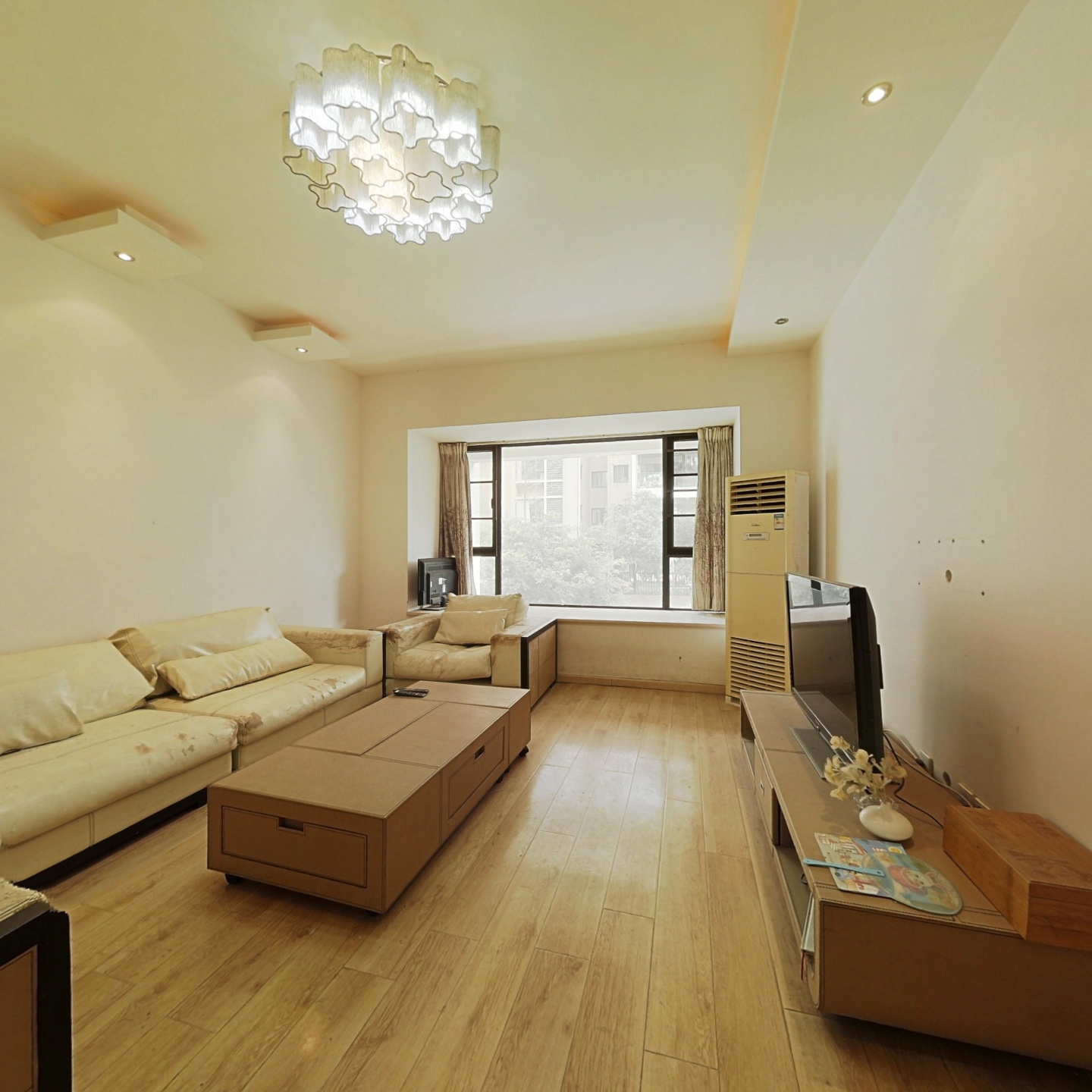 保利开发商,简装套三,户型方正已下架