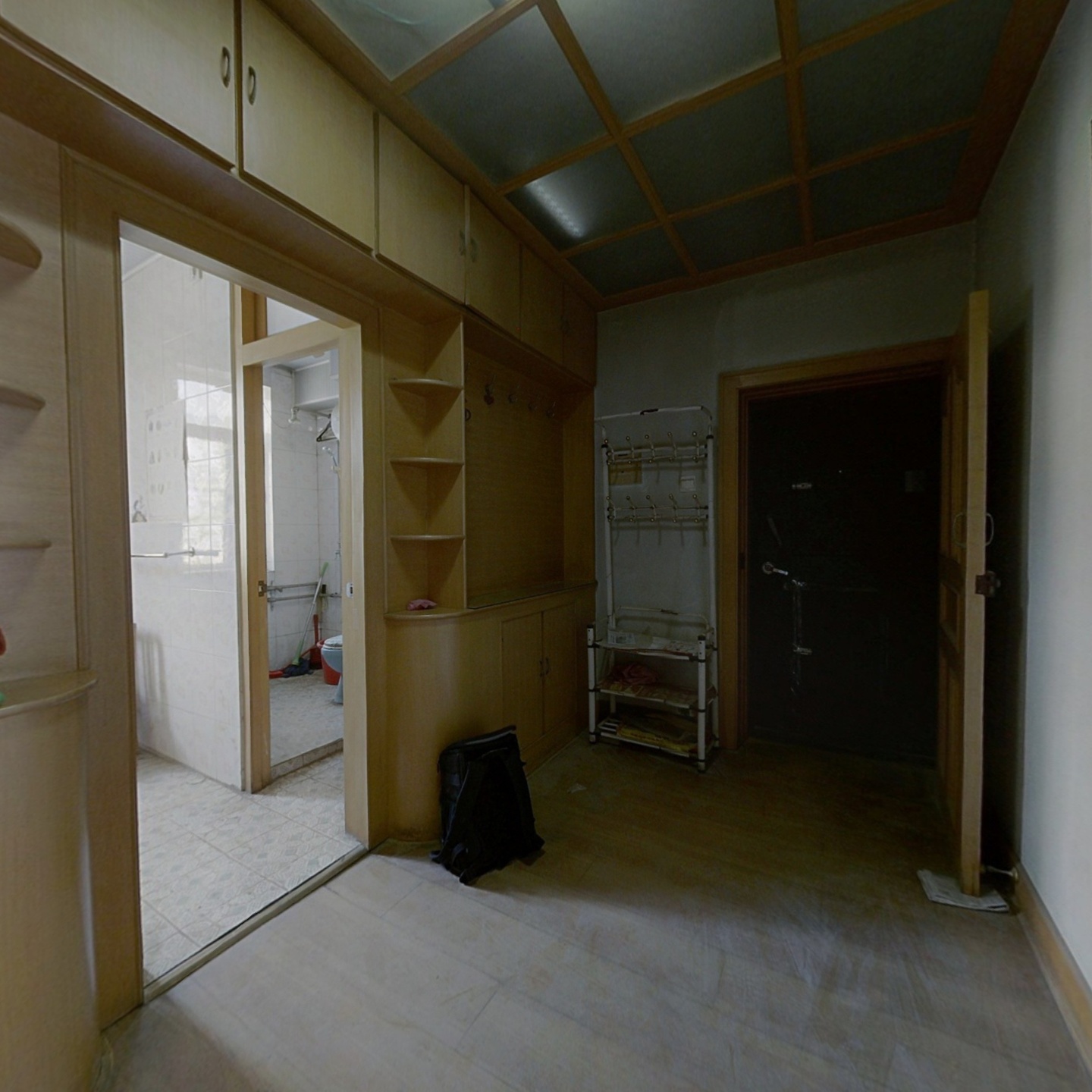 范阳路小3居 交通方便 配套齐全