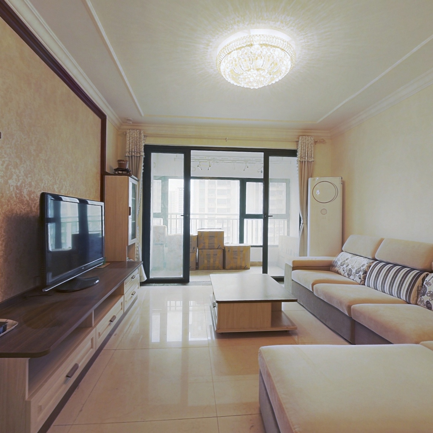 恒大雅苑东区 精装修 已经下证 无抵押 正常首付