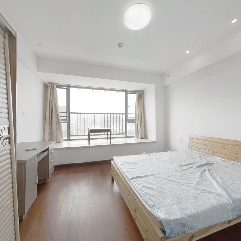 钱塘江边 逸天广场精装一室公寓 干净清爽，拎包即住。