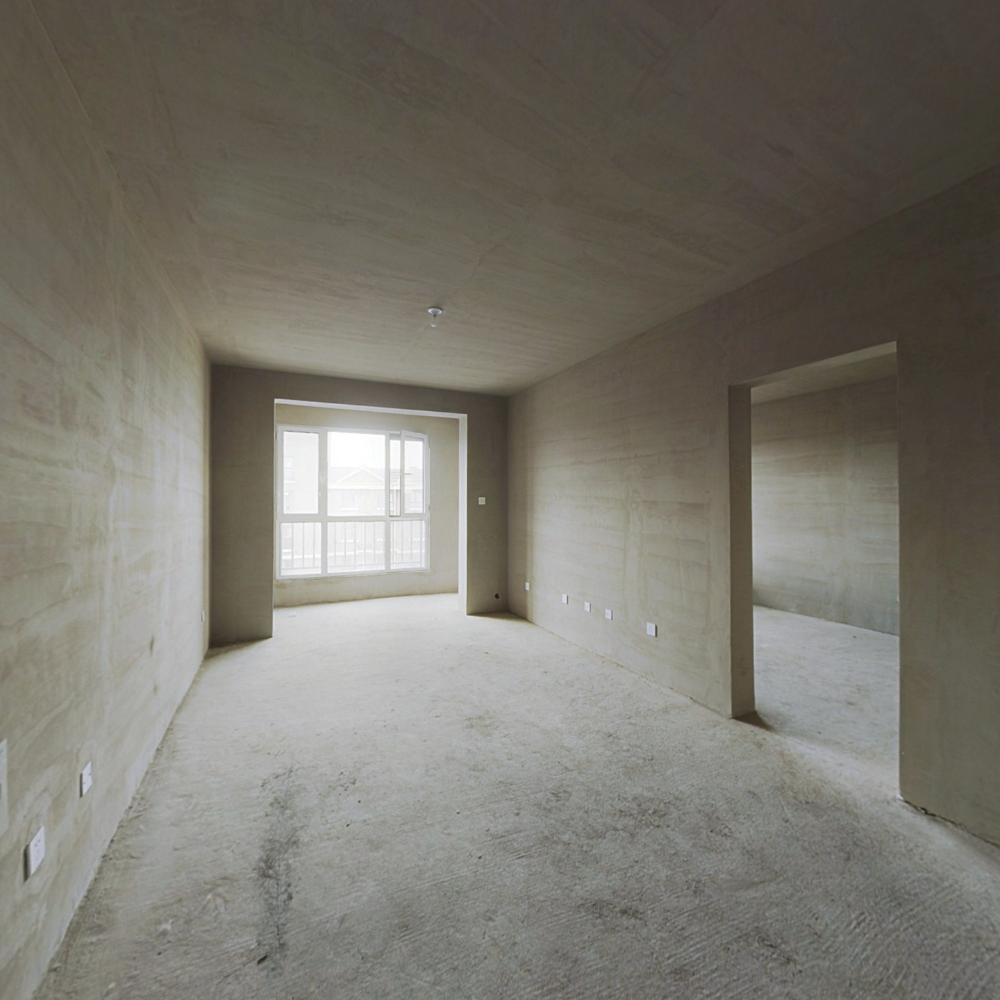 高铁牛津花园经典户型 卧室和客厅朝南 采自然光。