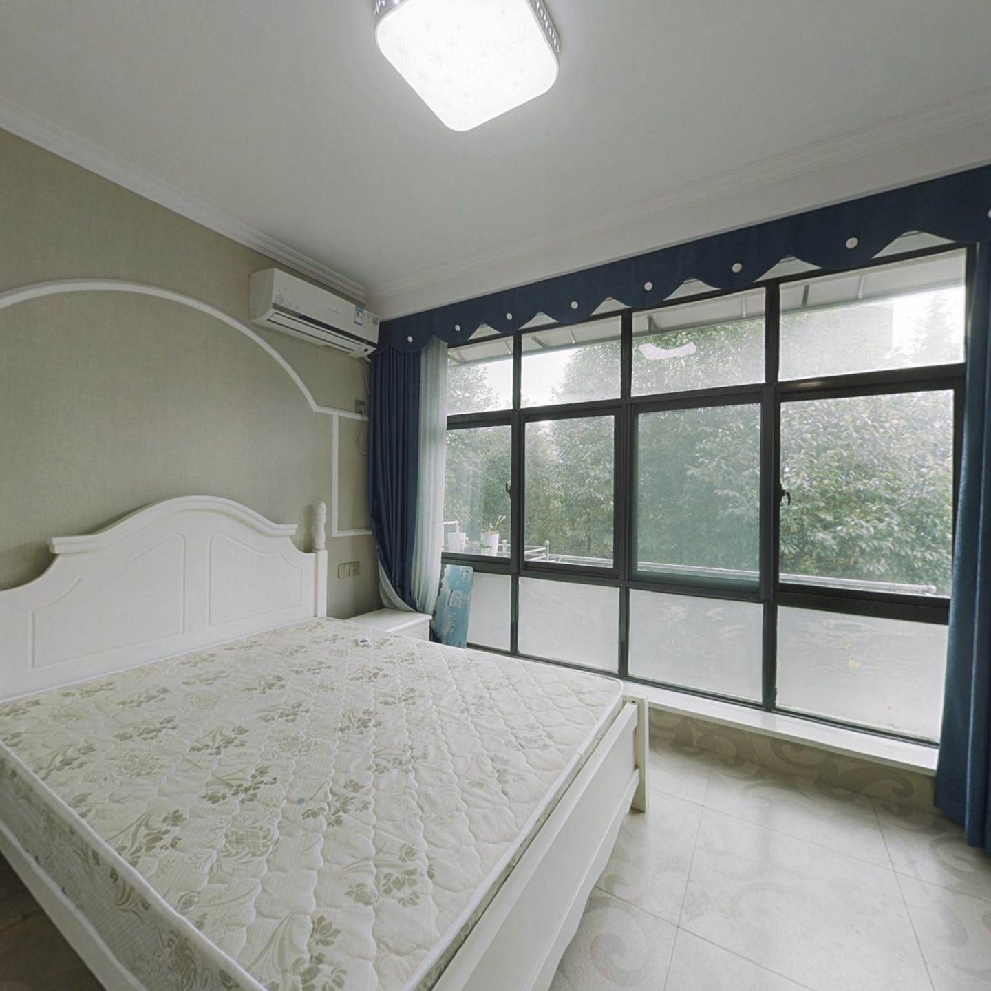 吴越山庄精装修单身公寓，拎包入住，小区环境优美