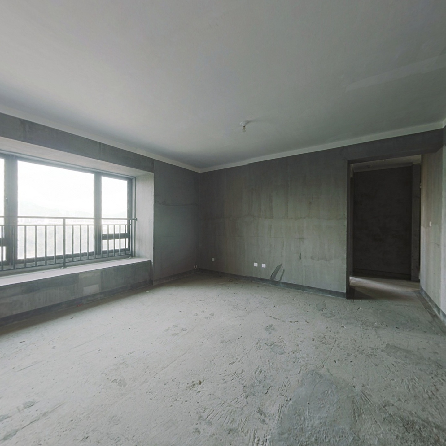 建发珑玥湾125平四房优质房源。
