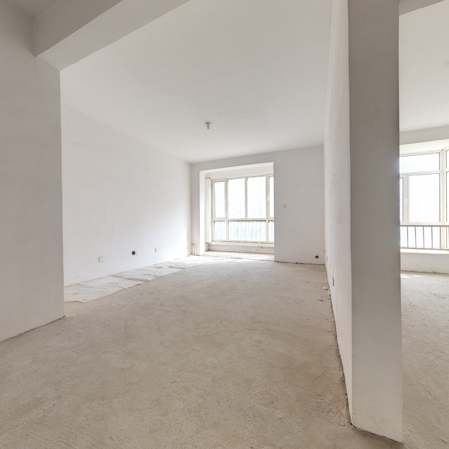 凯旋门洋房 小区环境优美自带幼儿园 楼栋位置好