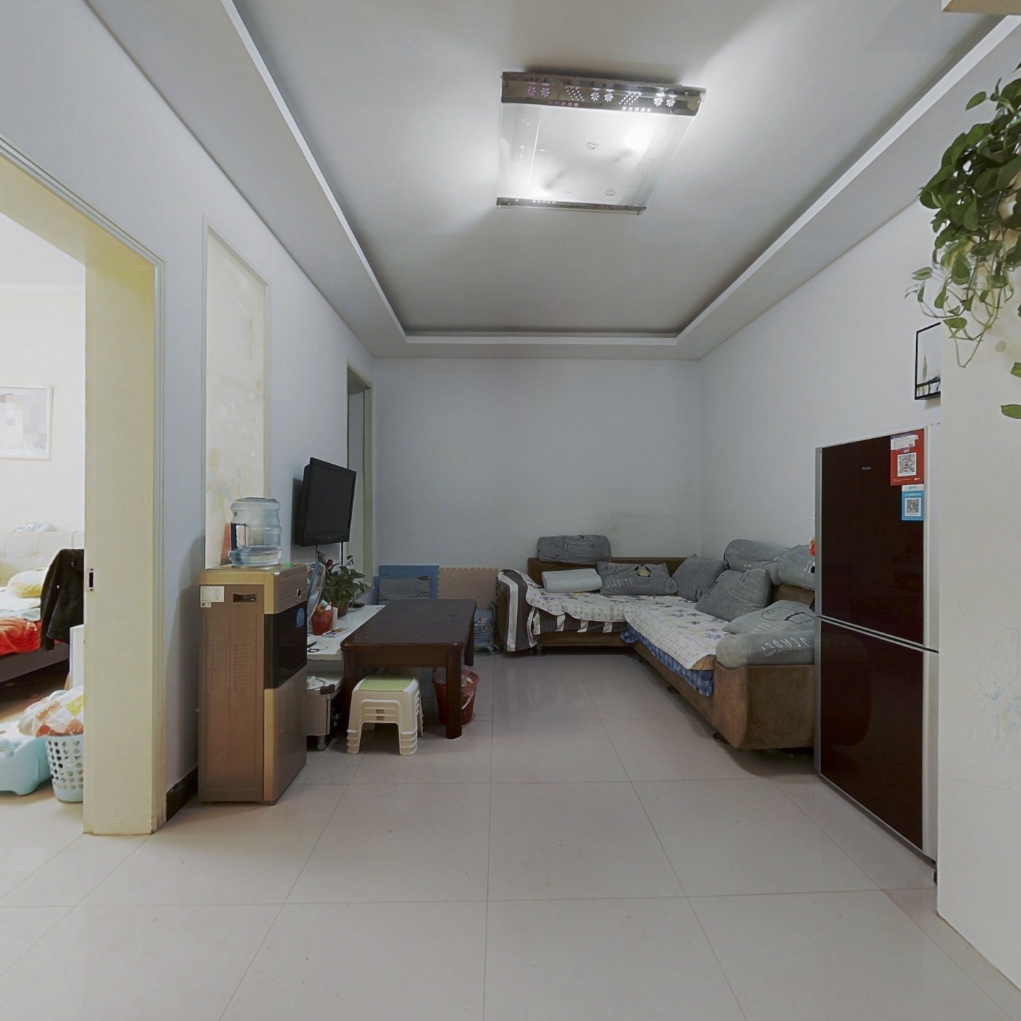 万达旁地铁口 客厅和2卧朝南 不临街楼间距大 满五年_郑州金誉漓江苑