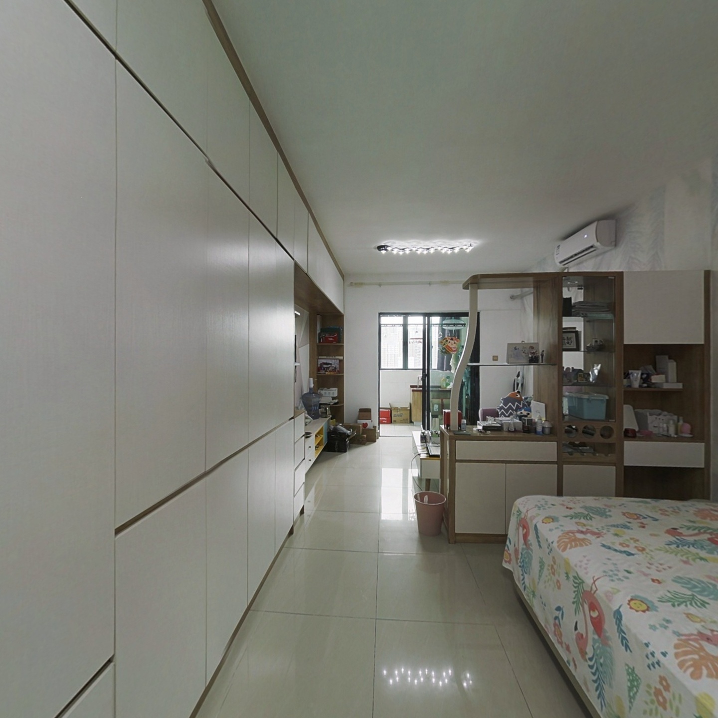 星晴公寓 精装一房一厅 电梯高层 小区安静舒适