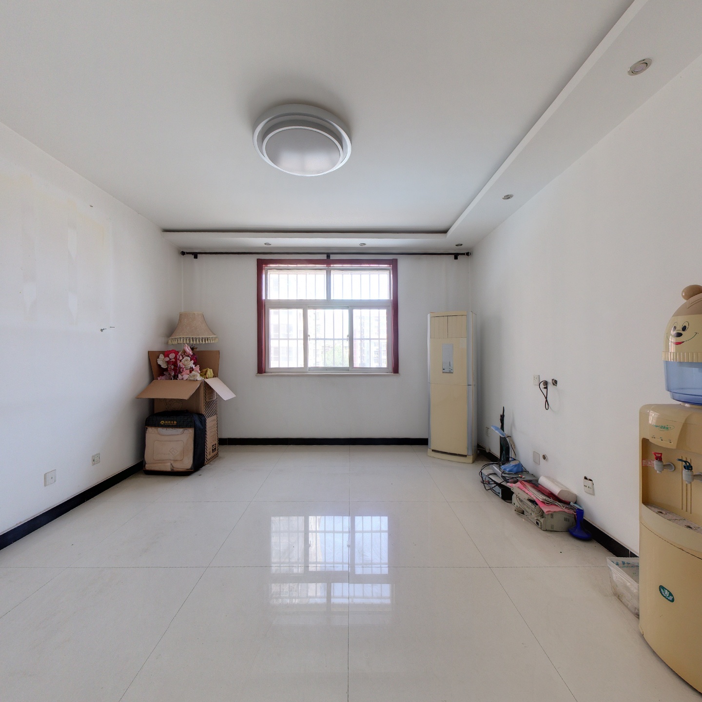 开发区政法街 南北通透3居 精装 电梯房小高层 证满五