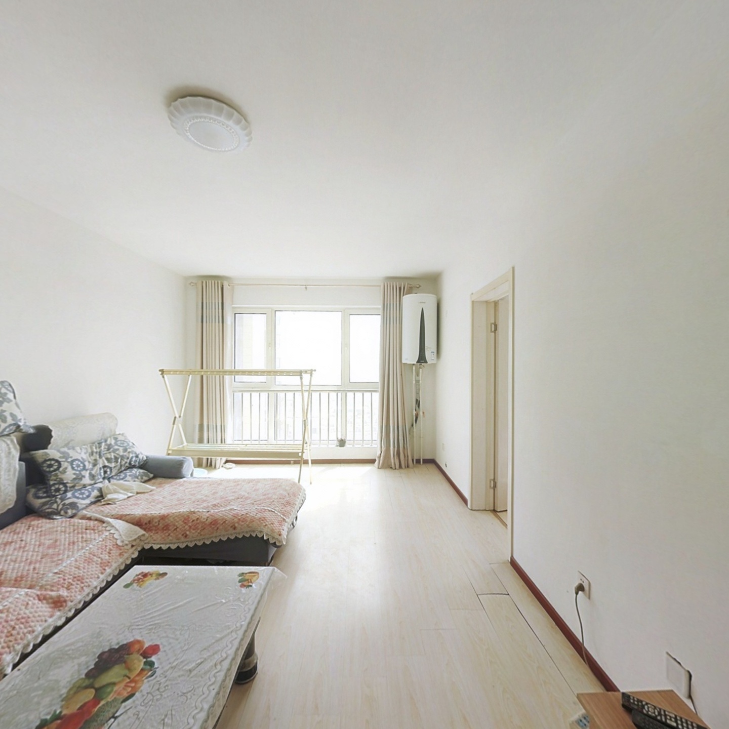 三利中和城一期    精装朝南户型     此房满二