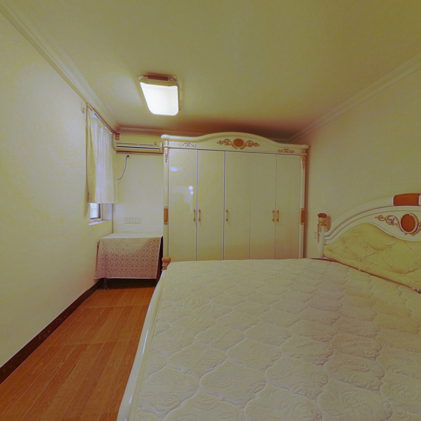海珠江泰泰沙路大两房，房间保养新净