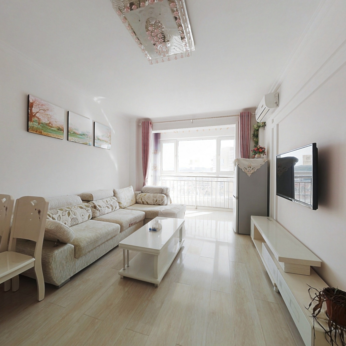 72平 两居室紧凑户型  简单装修-威海天东家园小城故事二手房