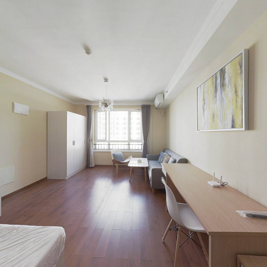 公寓自住一居室，户型规整，价格便宜，适合两人住