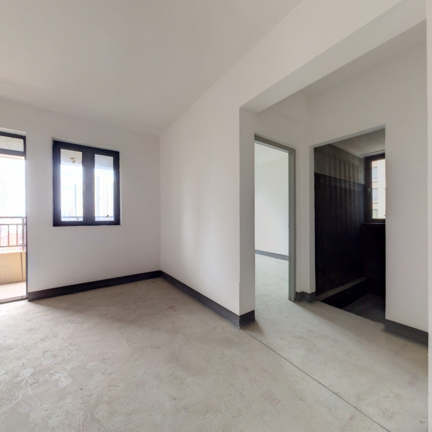 次新小区 原始毛坯 交付状态 可随意装修-武汉汇悦天地二期二手房