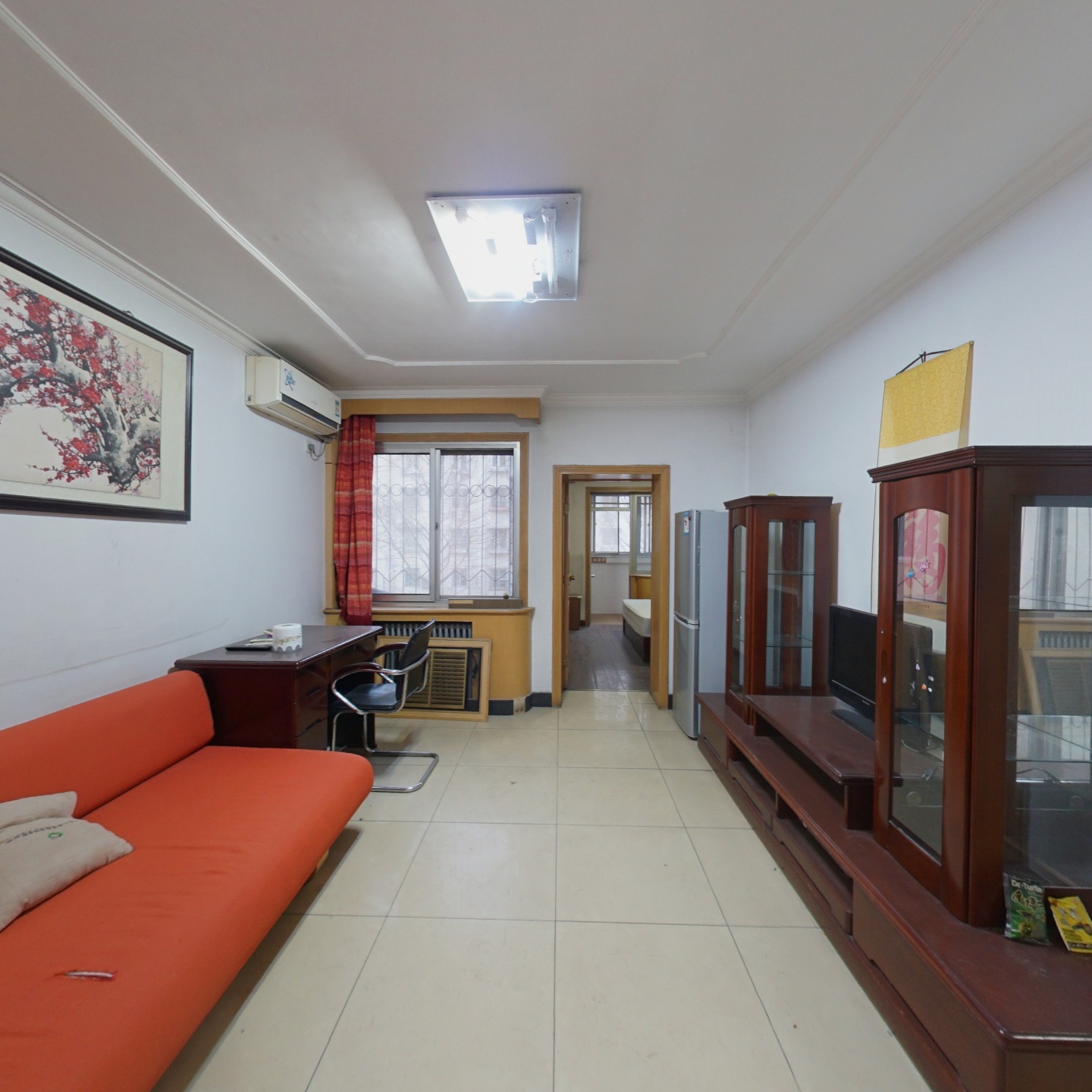 地铁10号线,2层无遮挡,南北2居,有固定车位-北京草桥欣园三区二手房