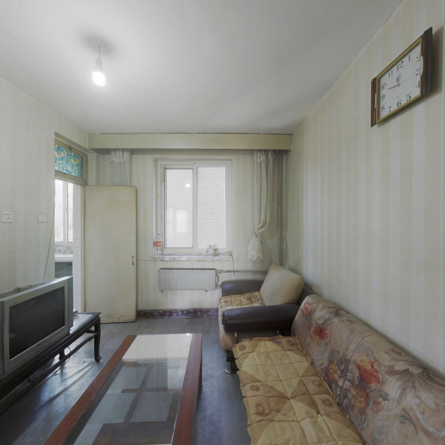 房板楼，范阳路旁，公摊面积小， 免费停车位多，