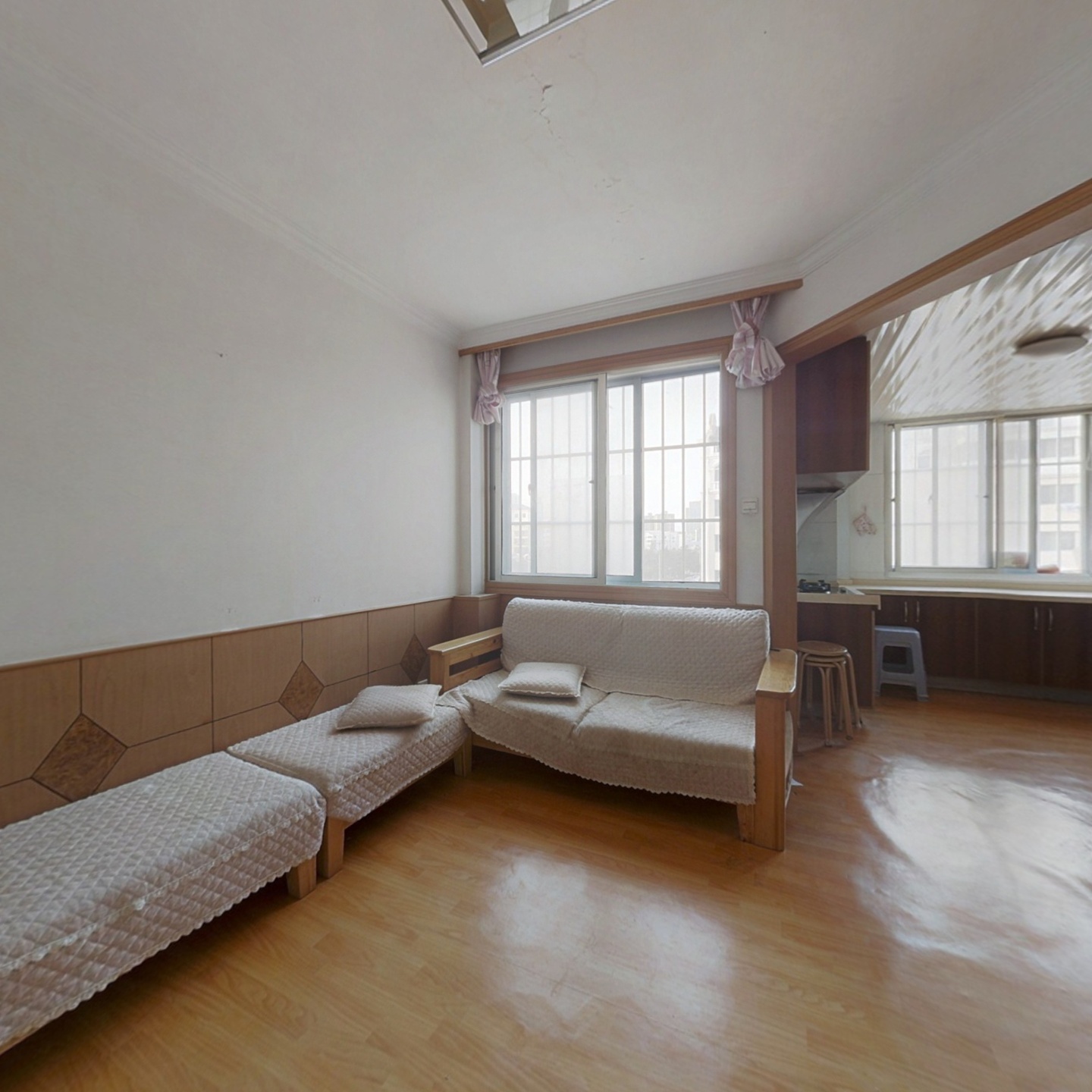 经区新都嘉美花园多层框架南北通透 校区房